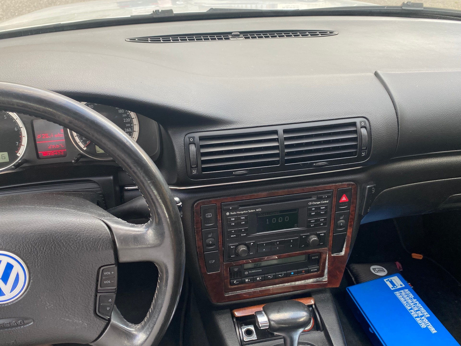 VW Passat Variant 4.0 W8 4Motion Highline-image-4