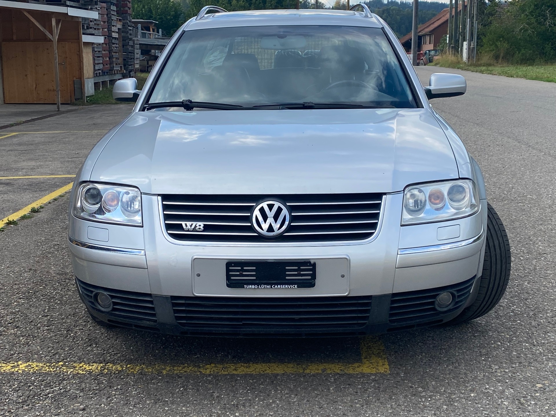 VW Passat Variant 4.0 W8 4Motion Highline-image-0