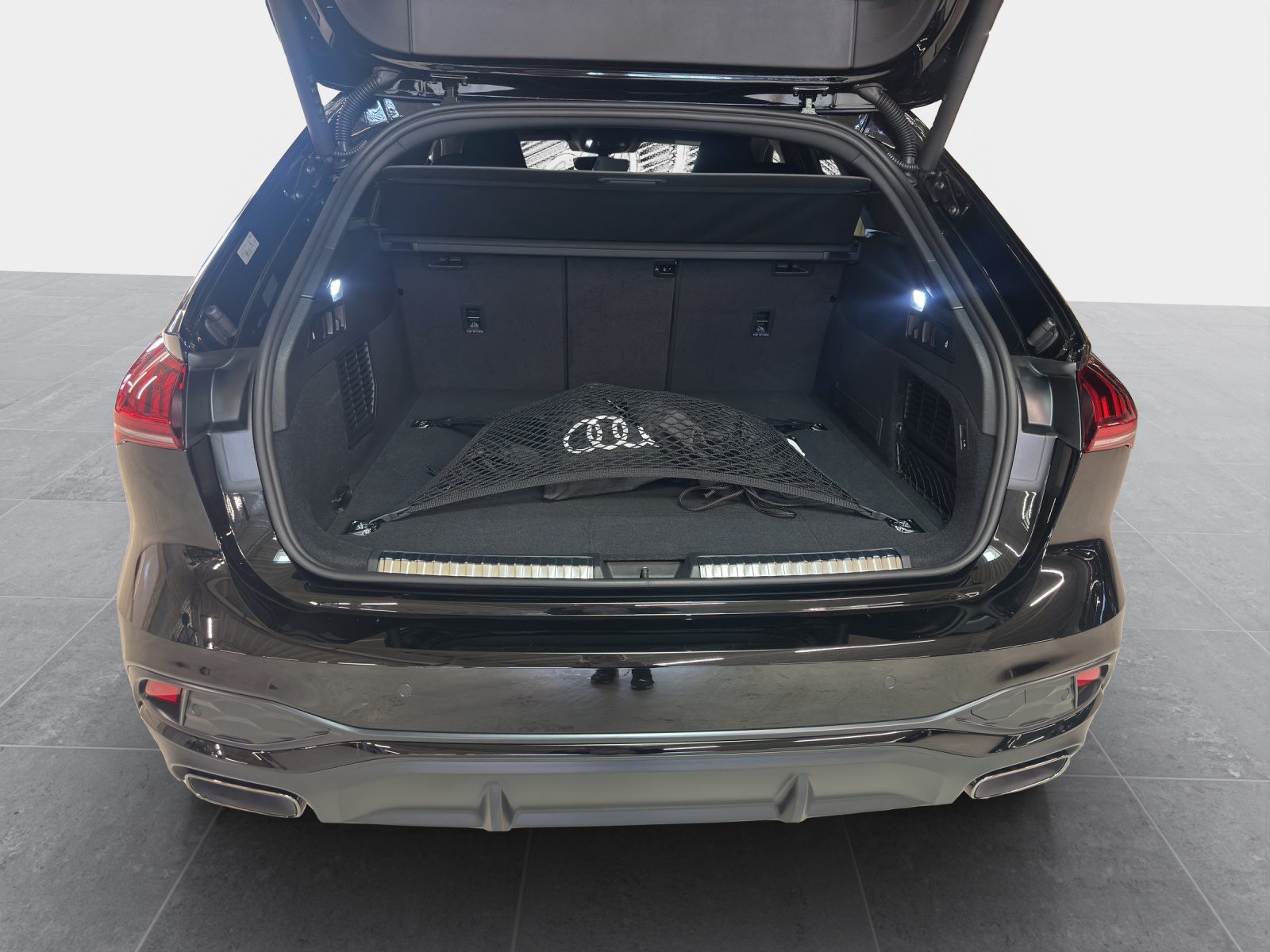 AUDI A5 Avant e-hybrid quattro Attraction 220 kW S tronic-image-12