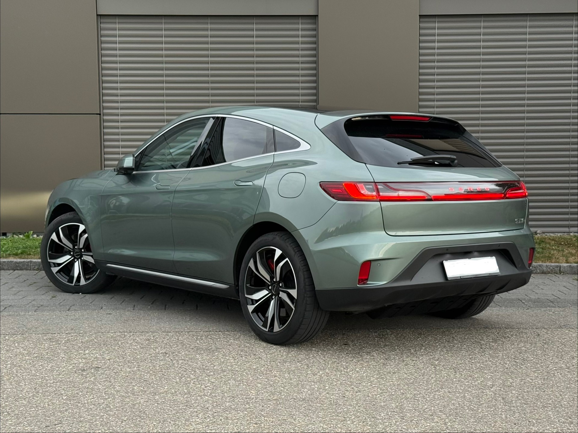SERES Seres 5 Premium 4WD-image-6