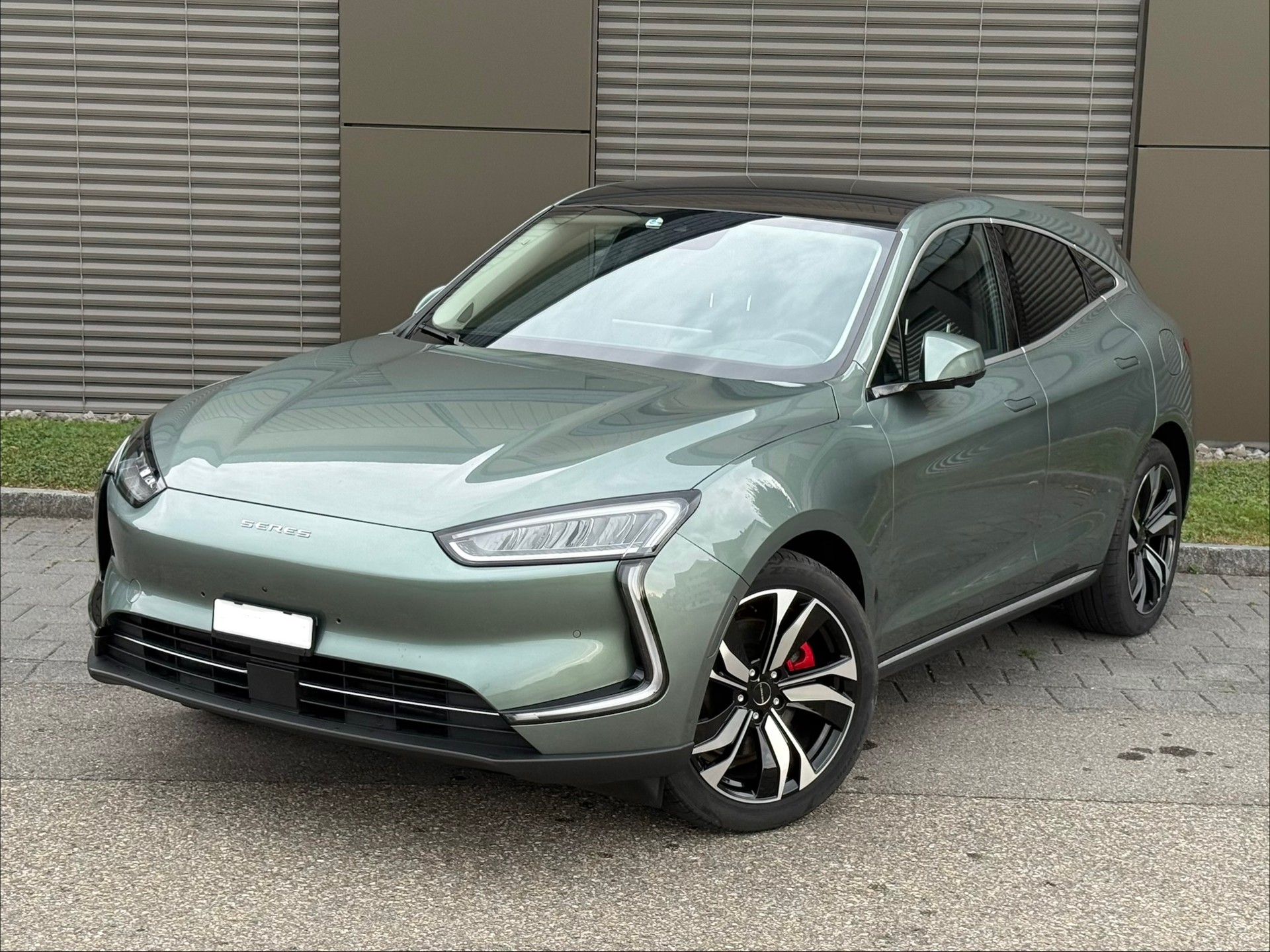SERES Seres 5 Premium 4WD-image-0