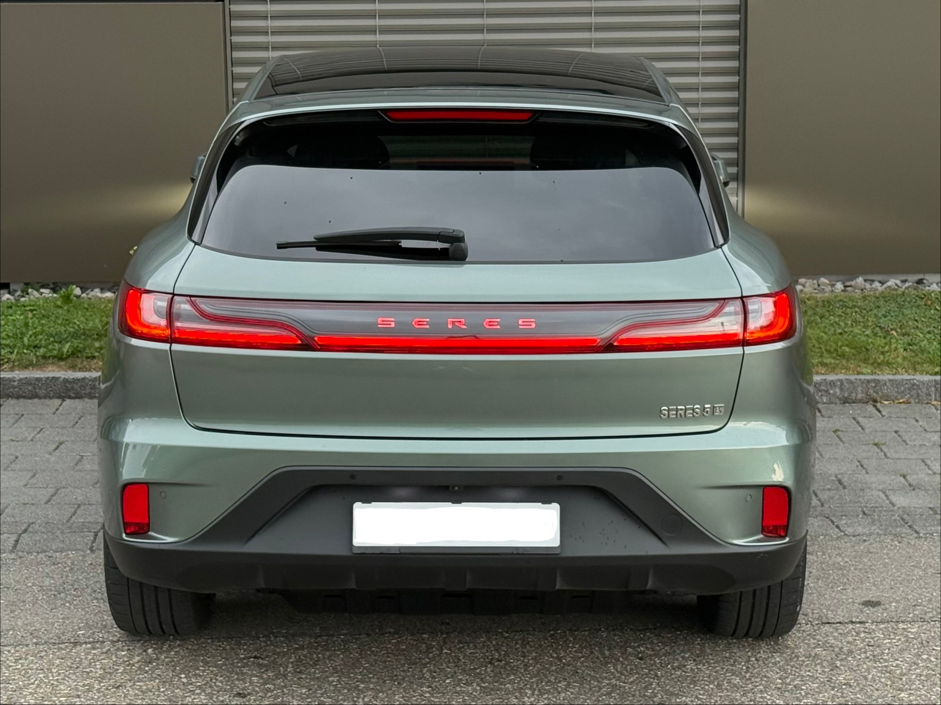 SERES Seres 5 Premium 4WD-image-5
