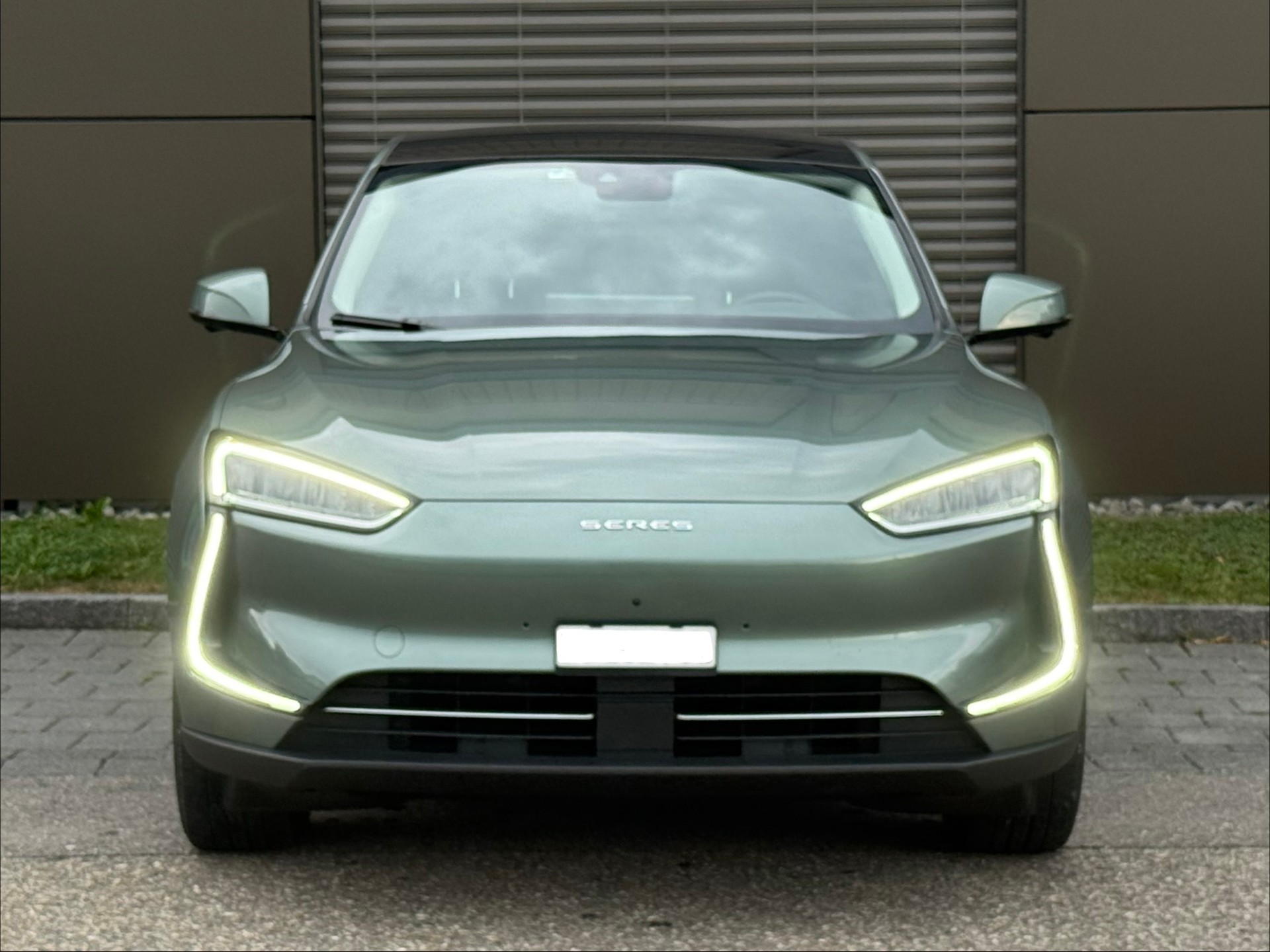 SERES Seres 5 Premium 4WD-image-2