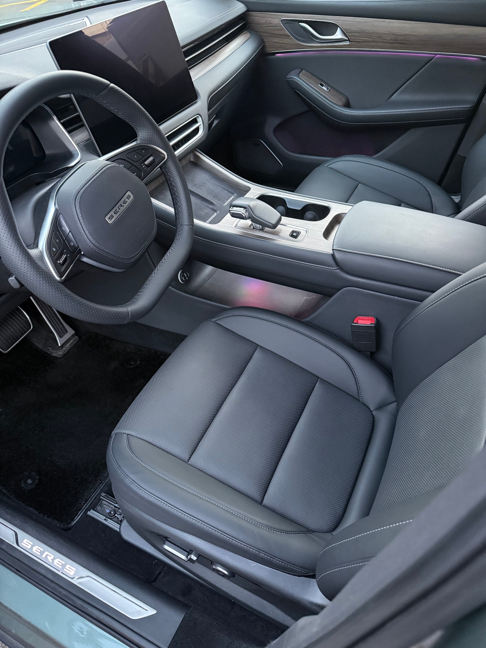 SERES Seres 5 Premium 4WD-image-9