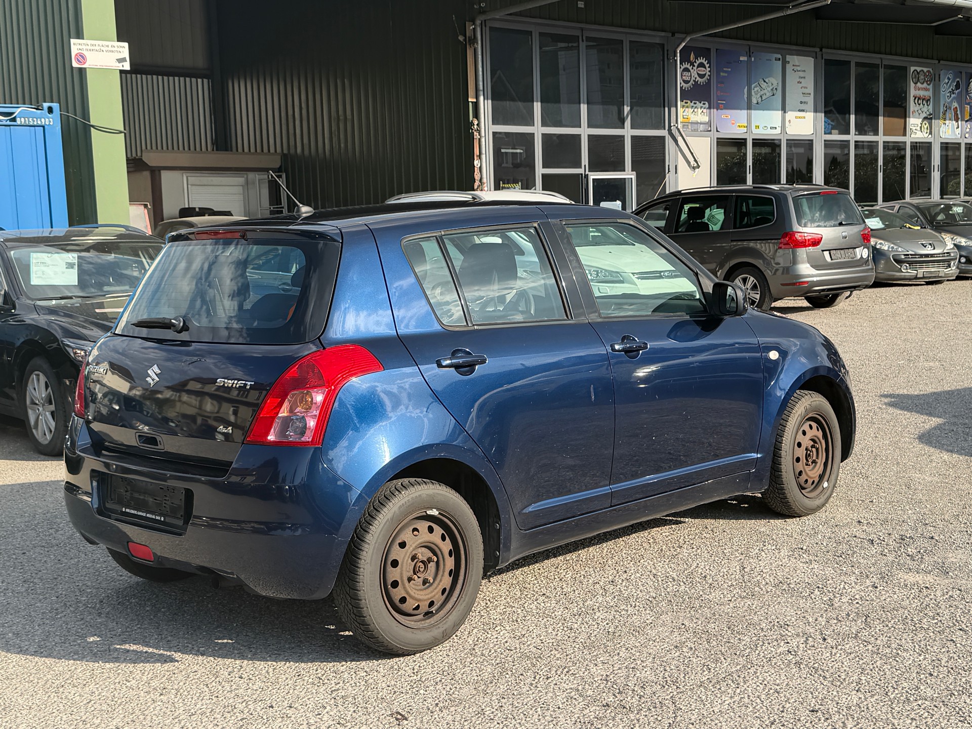 SUZUKI Swift 1.3i 16V GL Top 4x4-image-15