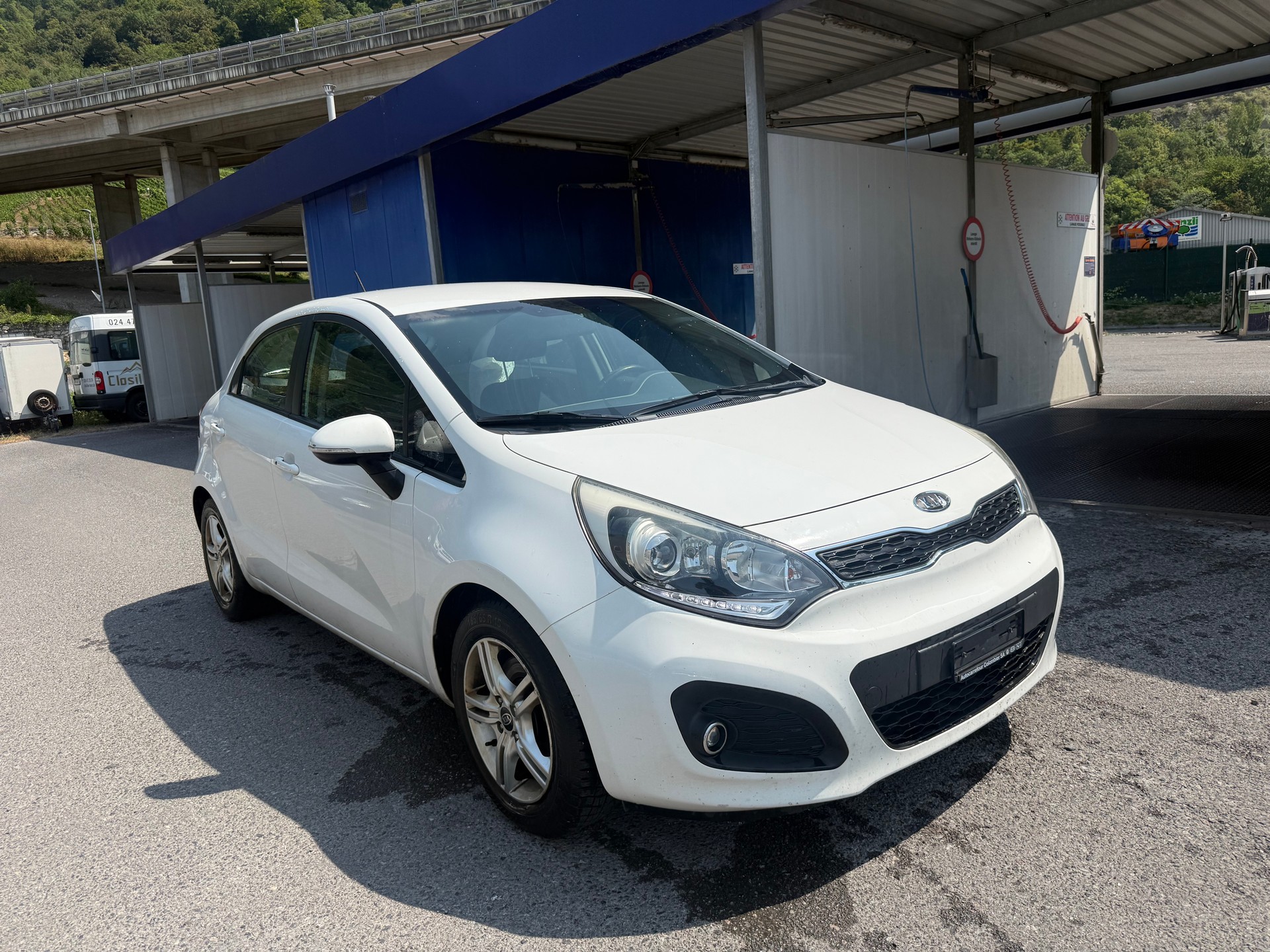 KIA Rio 1.4 CVVT Trend Automatic-image-1