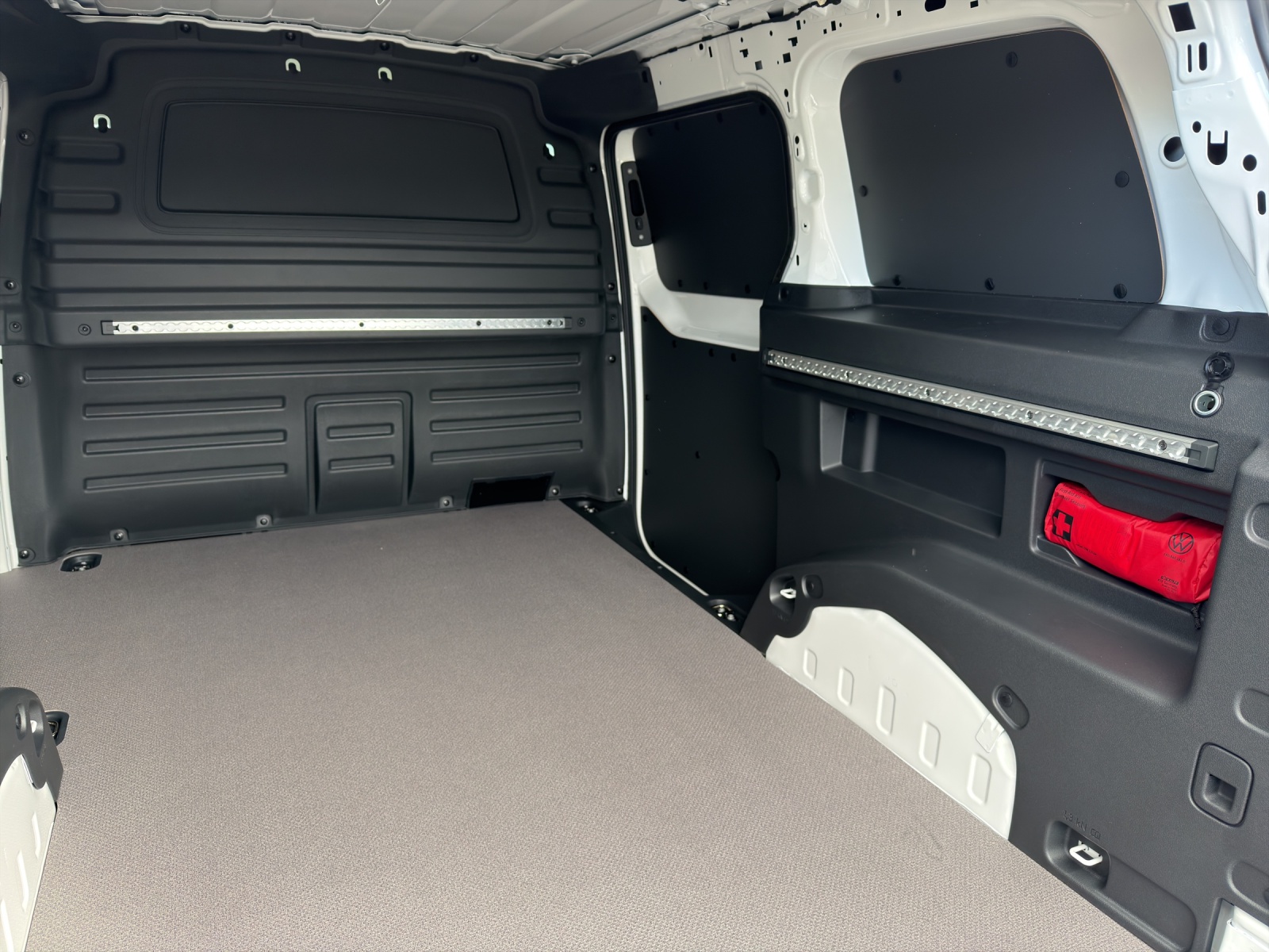 VW ID. Buzz Cargo Pro-image-14