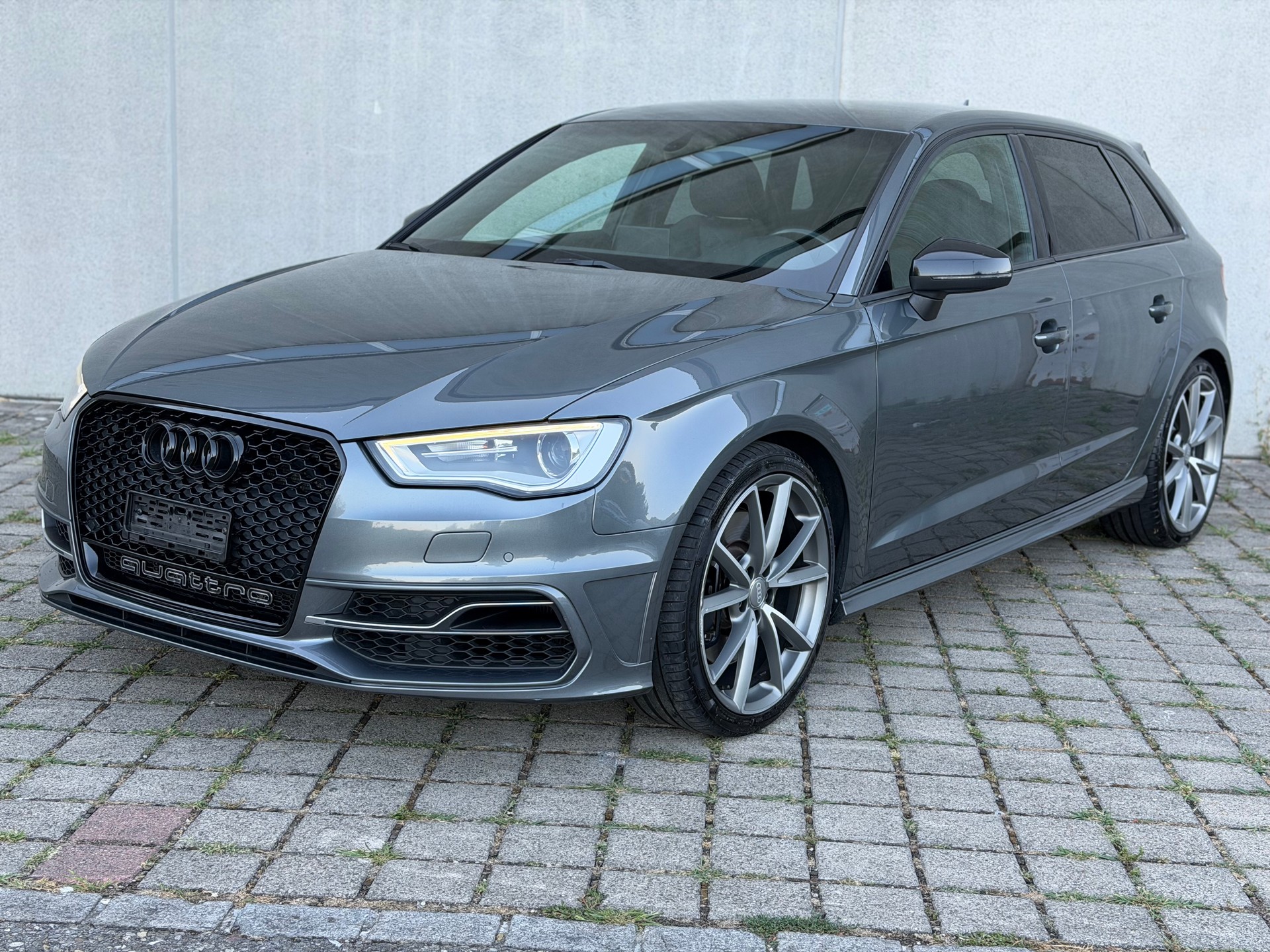 AUDI S3 Sportback 2.0 TFSI quattro S-tronic-image-1