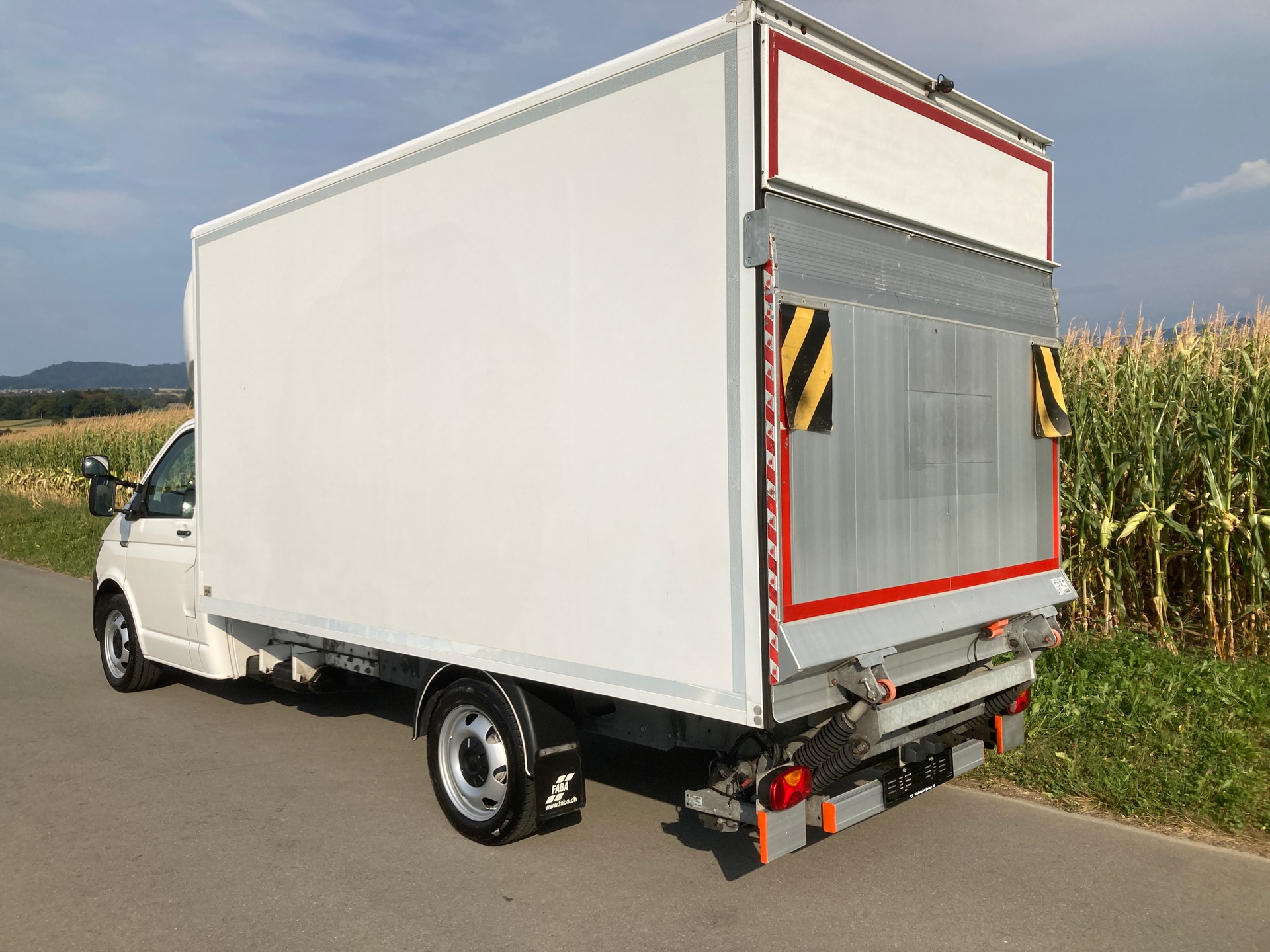 VW T6 2.0 TDI Kasten mit Hebebühne-image-3