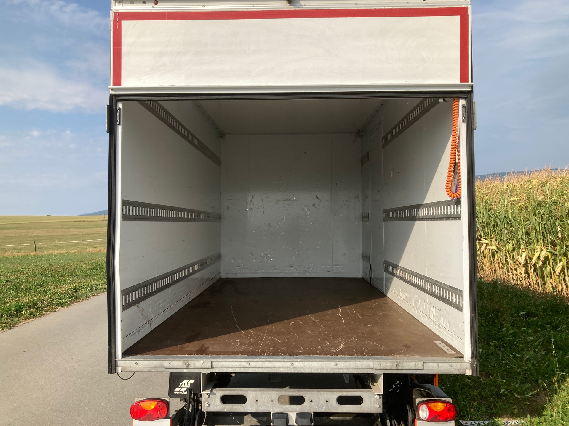VW T6 2.0 TDI Kasten mit Hebebühne-image-5