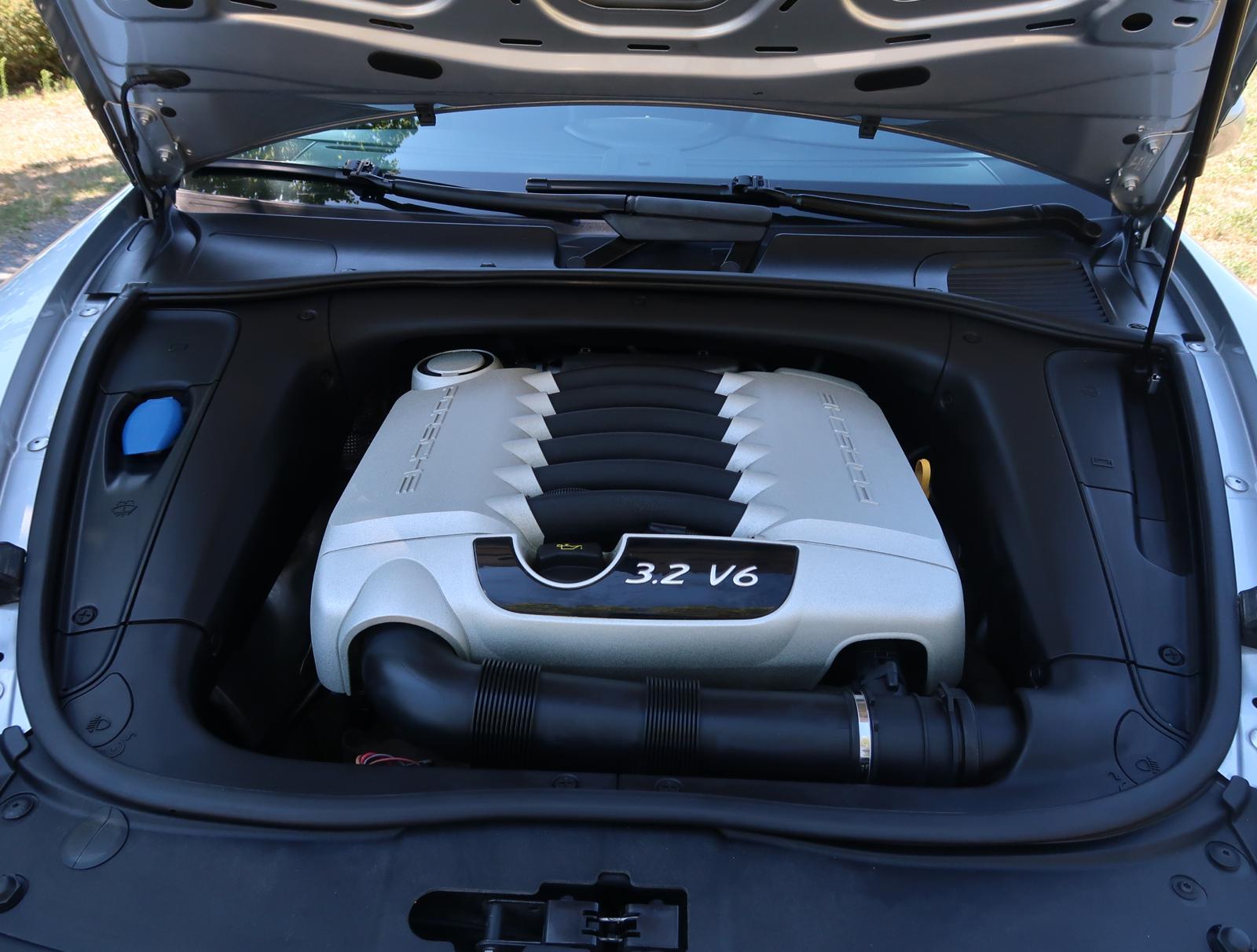 PORSCHE Cayenne 4x4 Automatic-image-30