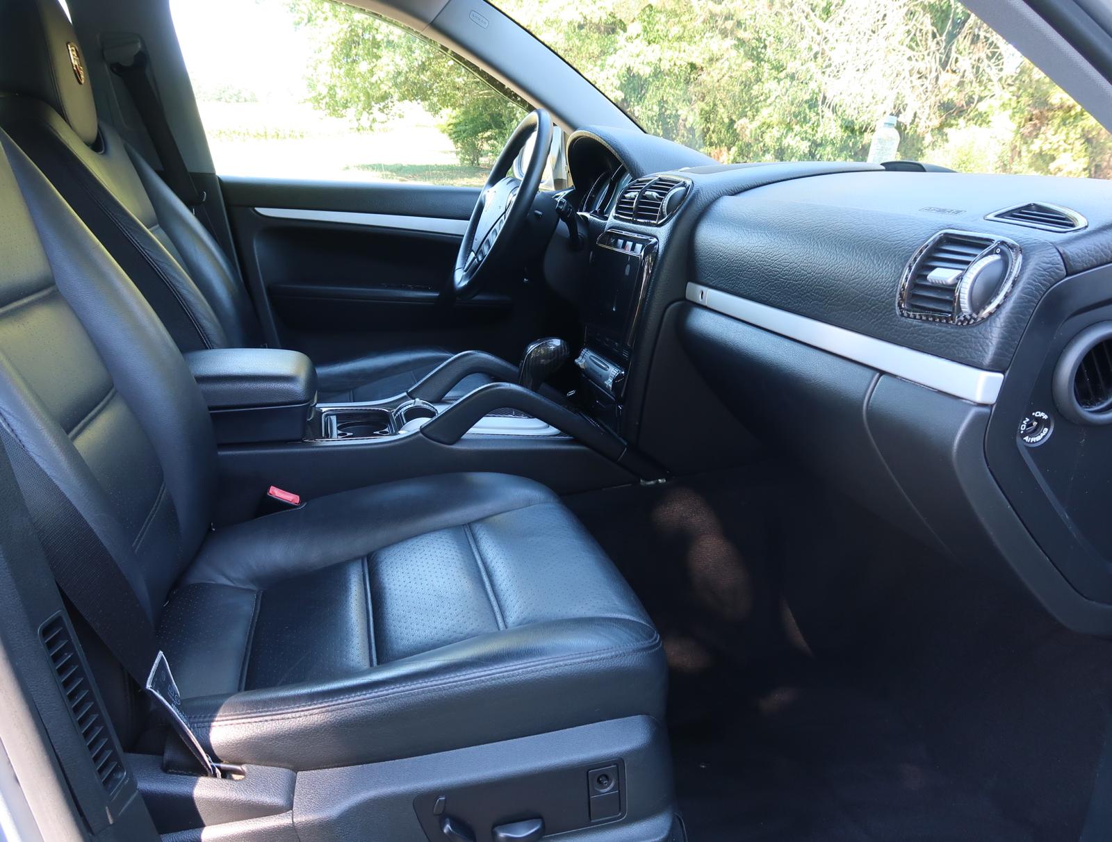 PORSCHE Cayenne 4x4 Automatic-image-16