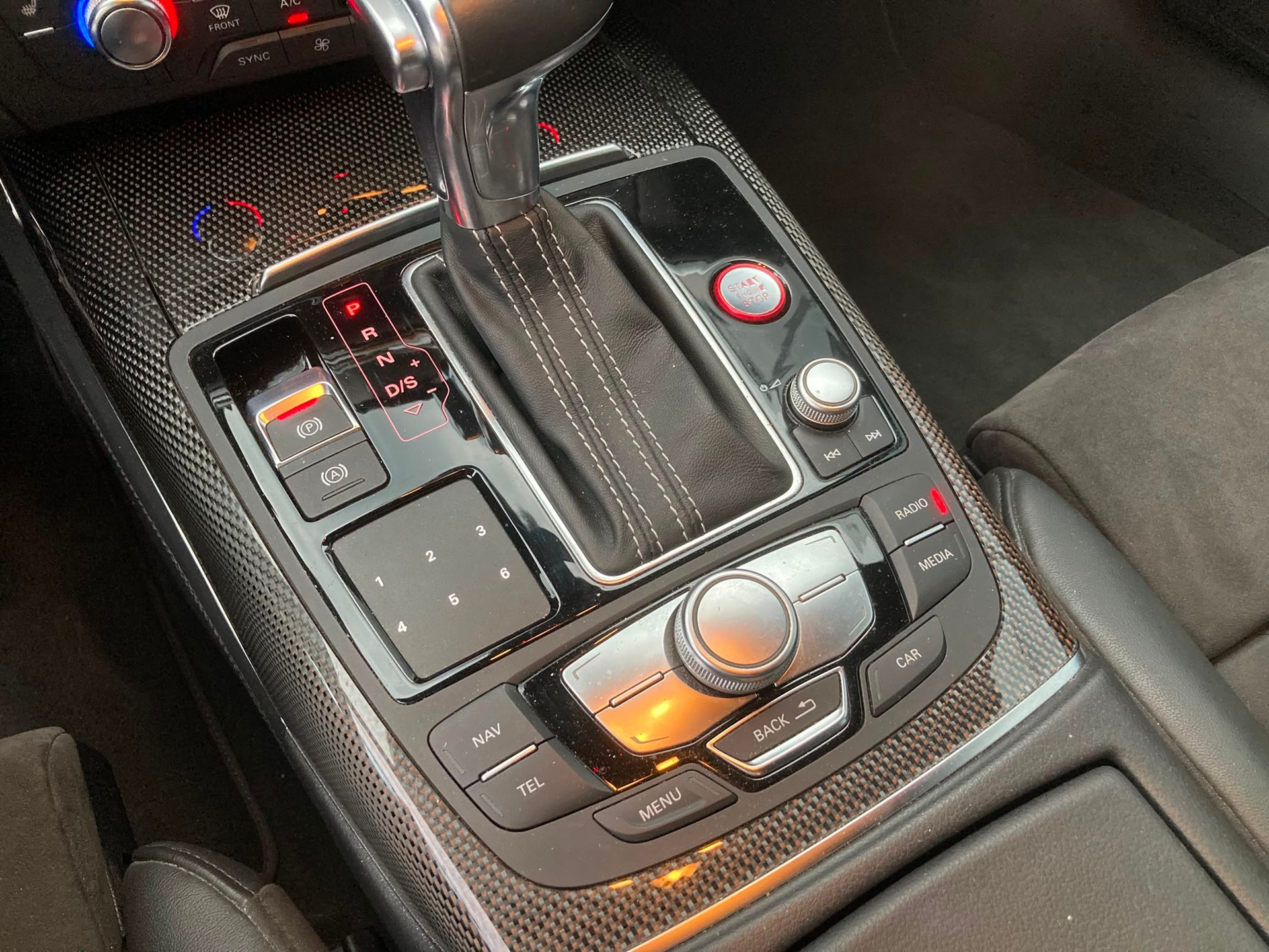 AUDI S6 Avant 4.0 TFSI V8 quattro S-tronic-image-9