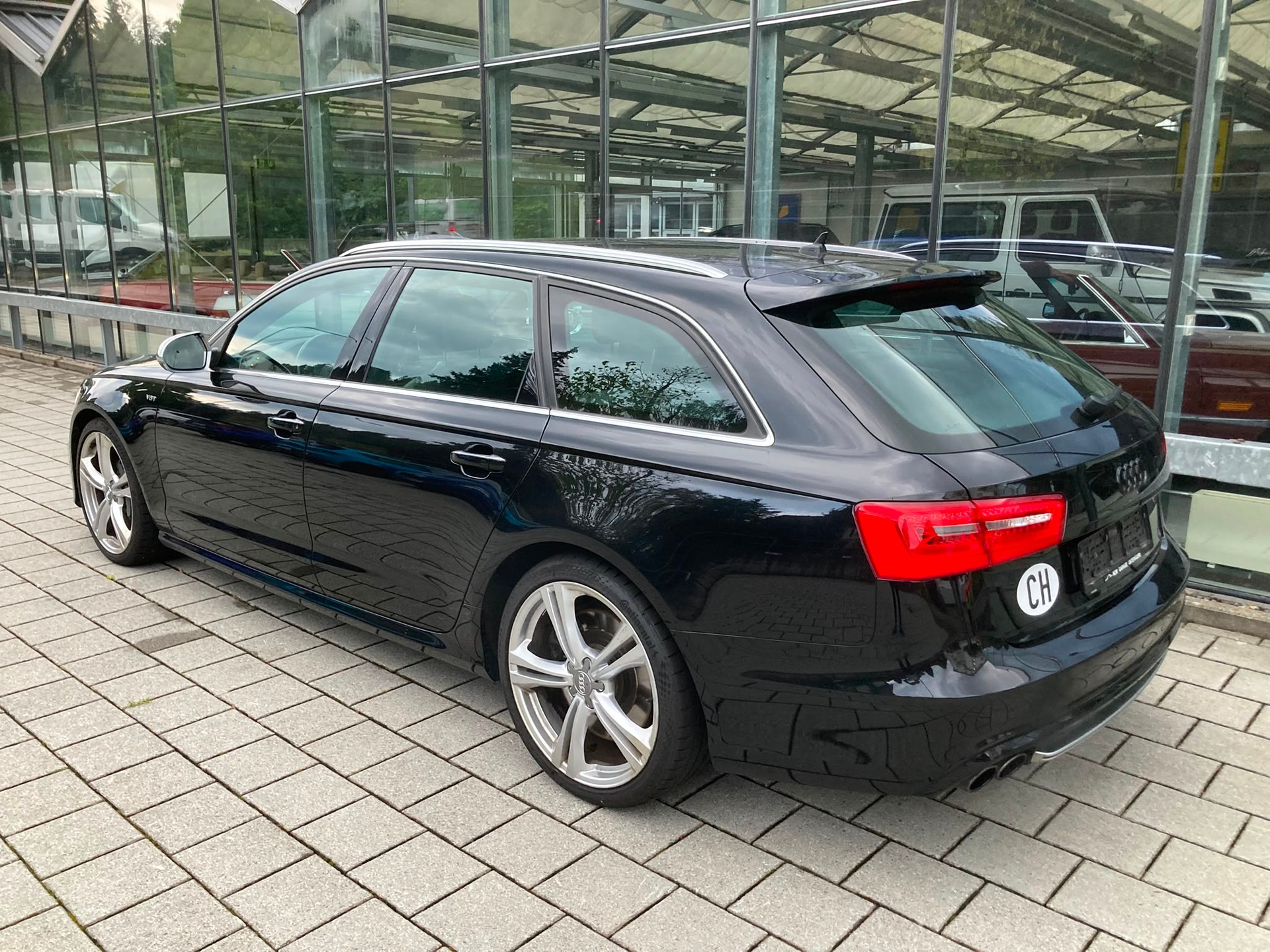 AUDI S6 Avant 4.0 TFSI V8 quattro S-tronic-showroom-element-3