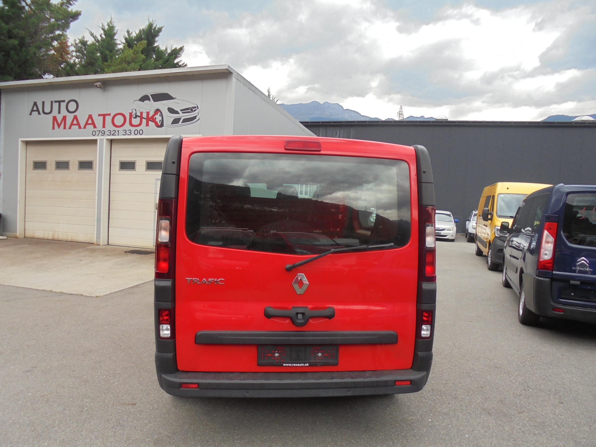 RENAULT Trafic 2.0 Blue dCi 130 Business L1H1-image-3