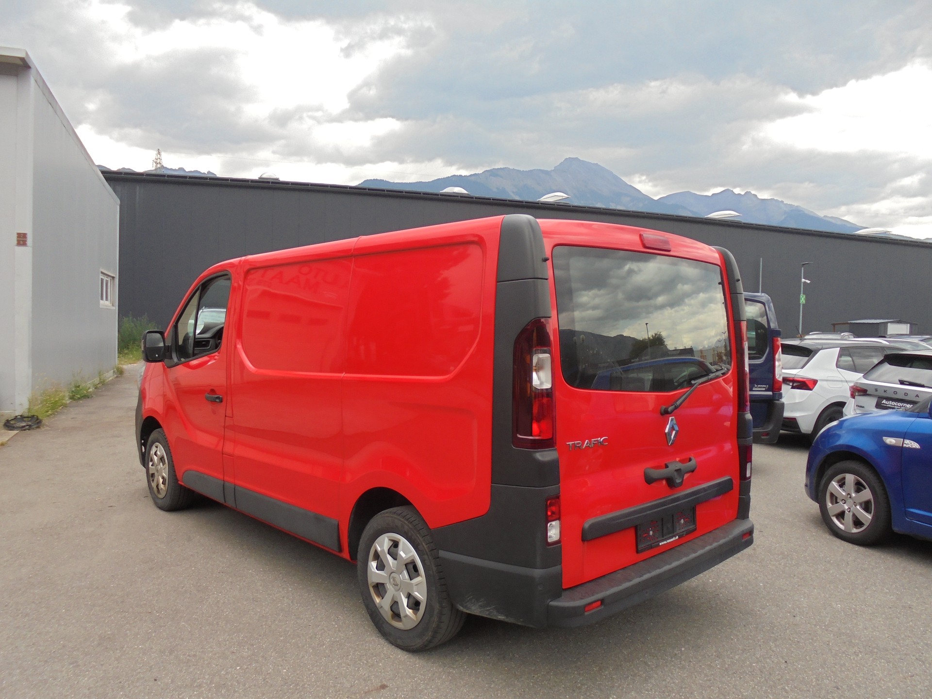 RENAULT Trafic 2.0 Blue dCi 130 Business L1H1-image-4