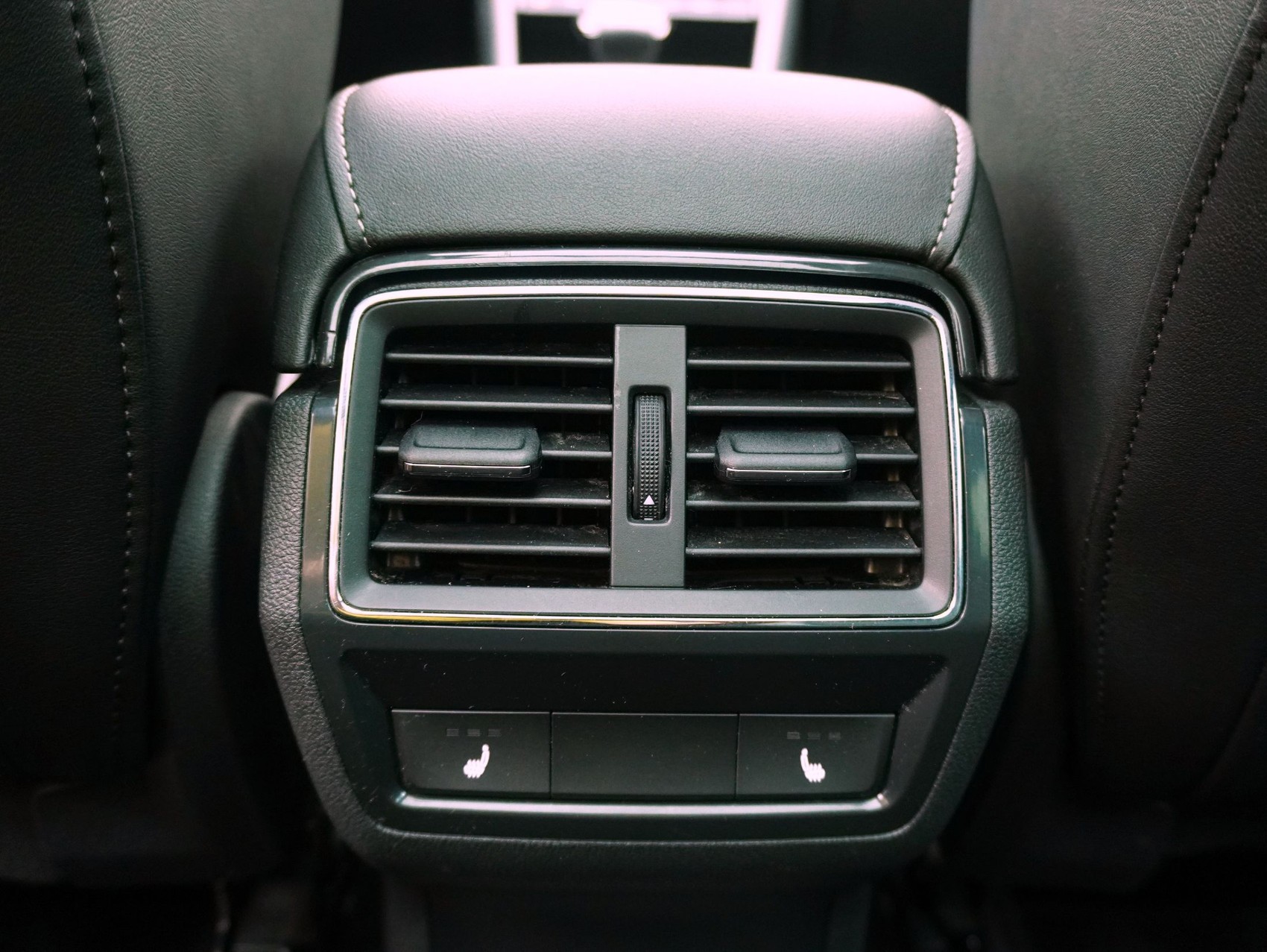 SKODA Karoq 2.0 TSI DSG Sport Line 4x4-image-12