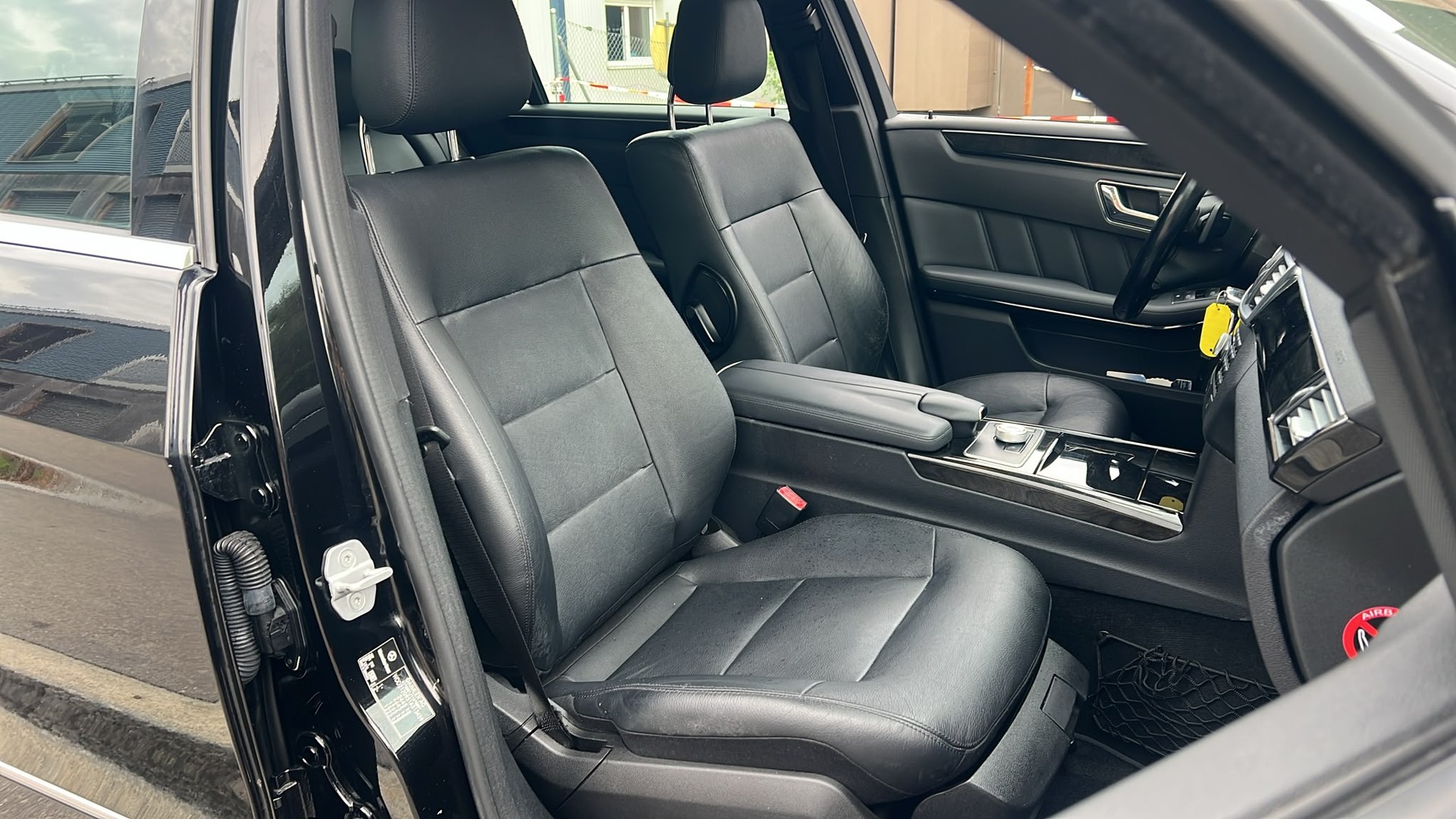 MERCEDES-BENZ E 350 CDI BlueEff. Avantgarde 4Matic 7G-Tronic-image-14