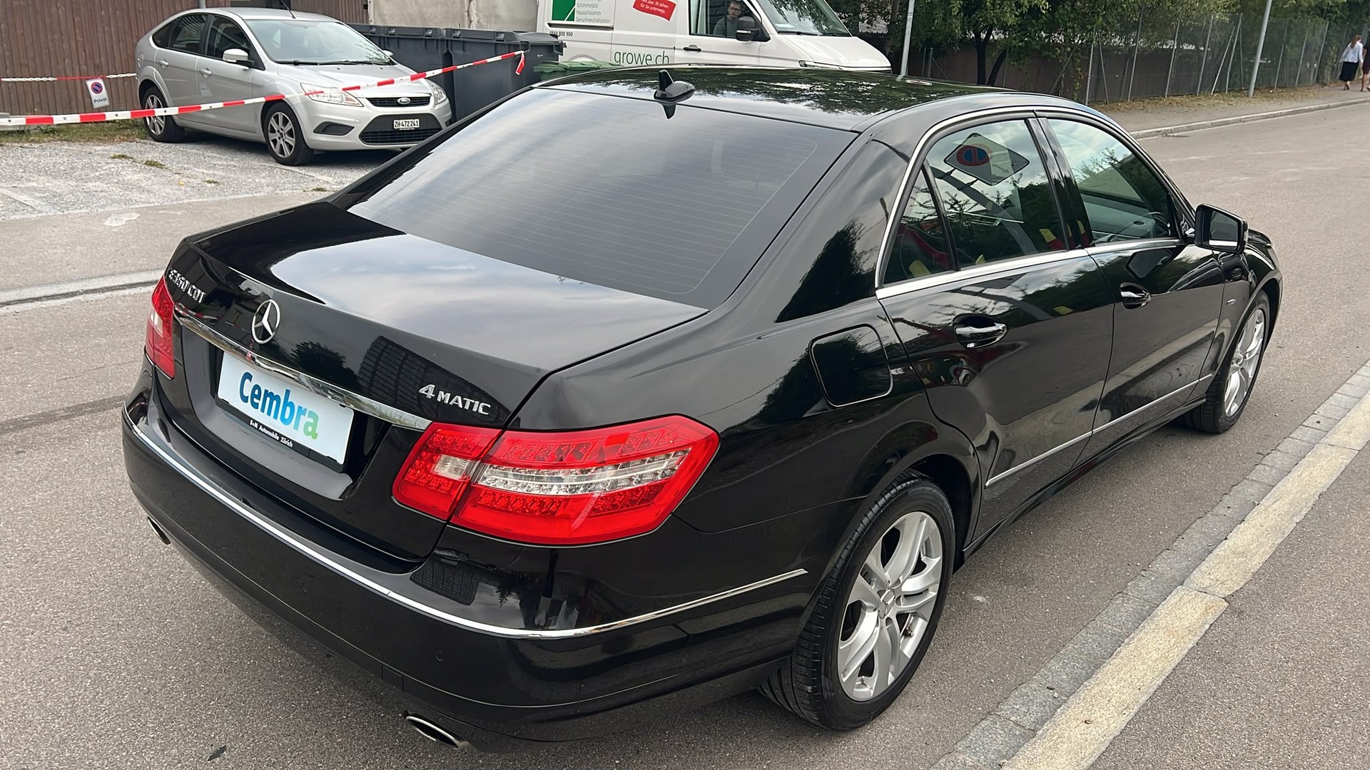 MERCEDES-BENZ E 350 CDI BlueEff. Avantgarde 4Matic 7G-Tronic-image-6