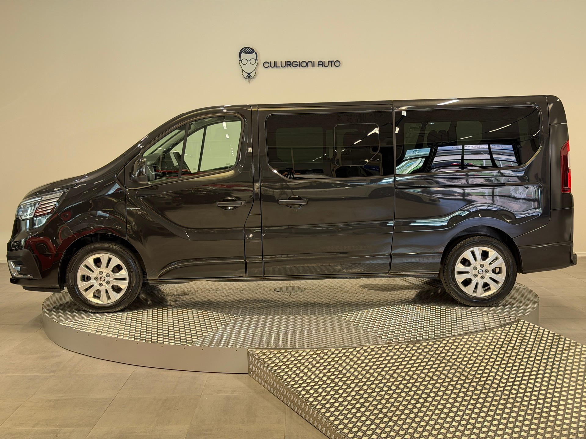 RENAULT Trafic Blue dCi 150 Passenger Evolution EDC-showroom-element-1