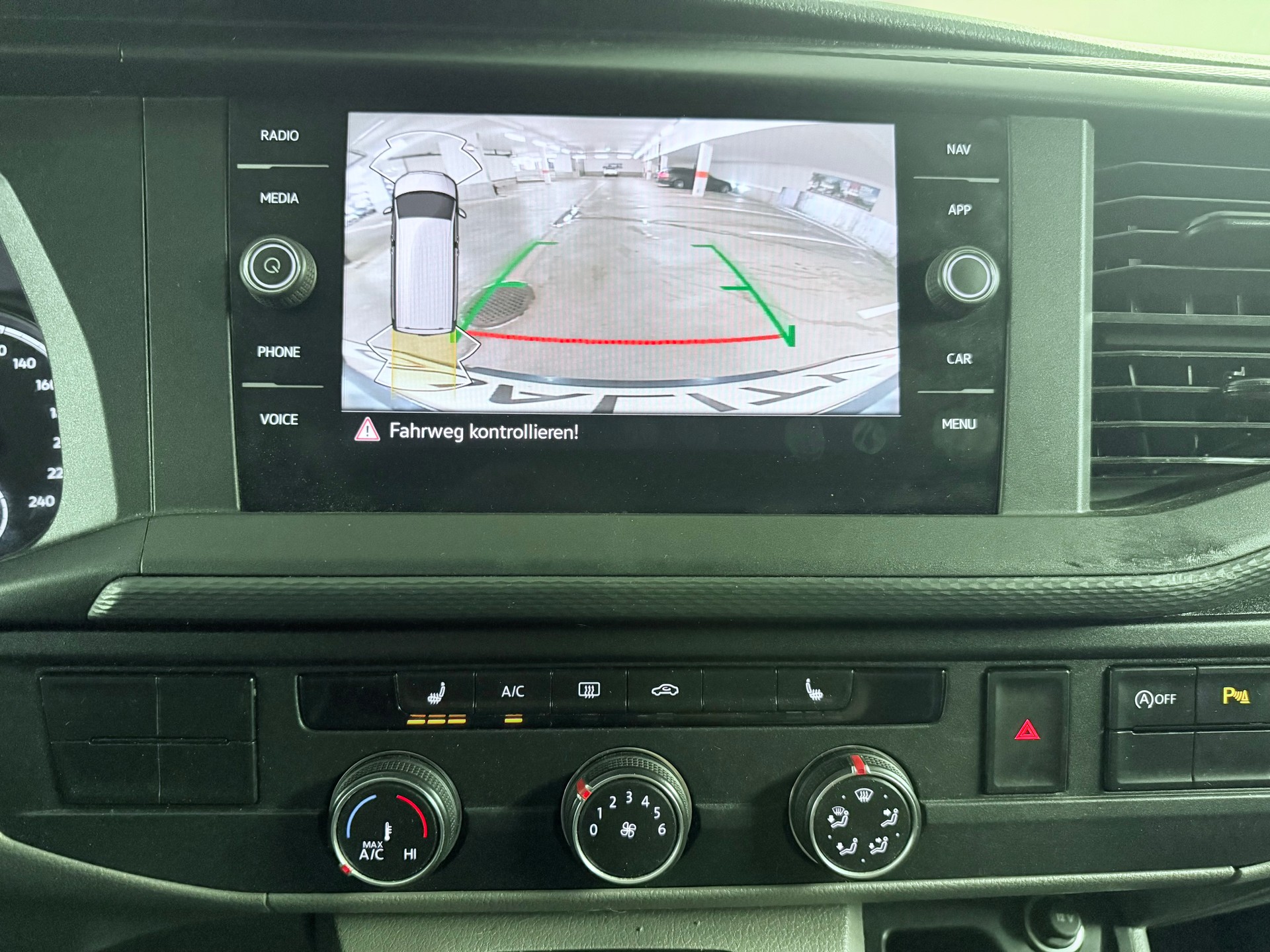 VW T6.1 2.0 TDI 150 PS DSG 4Motion-image-11