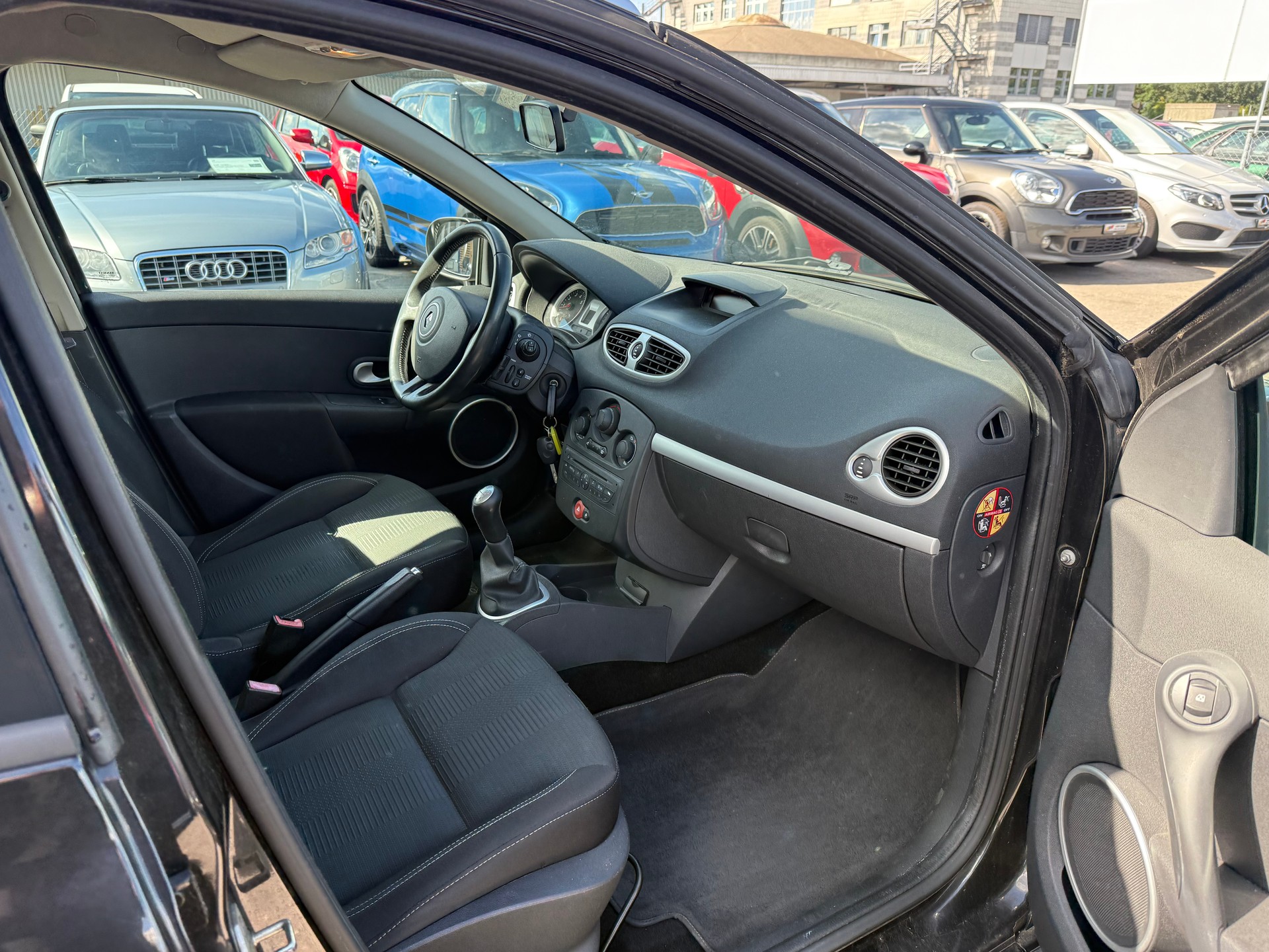 RENAULT Clio Grandtour 1.2 16V Turbo Dynamique / Frisch ab MFK / Klima-image-6