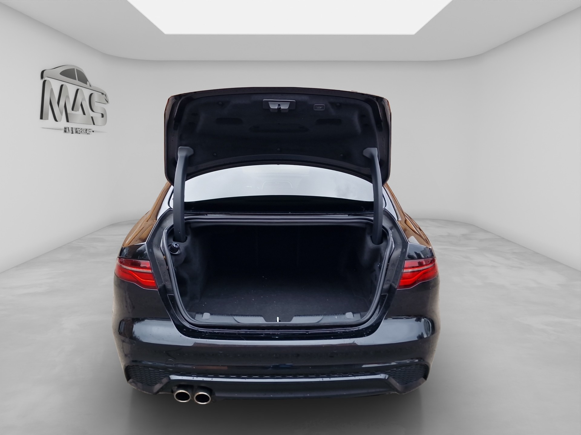 JAGUAR XE 2.0d R-Dynamic SE D180 AWD Automat-image-14