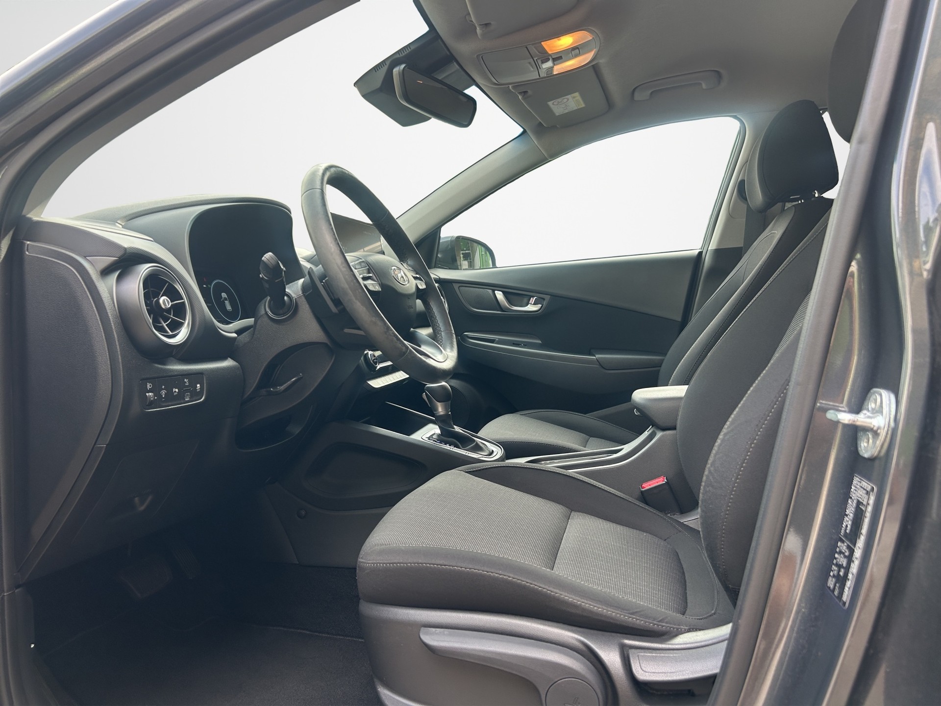 HYUNDAI Kona 1.6 GDi HEV Amplia DCT-image-4