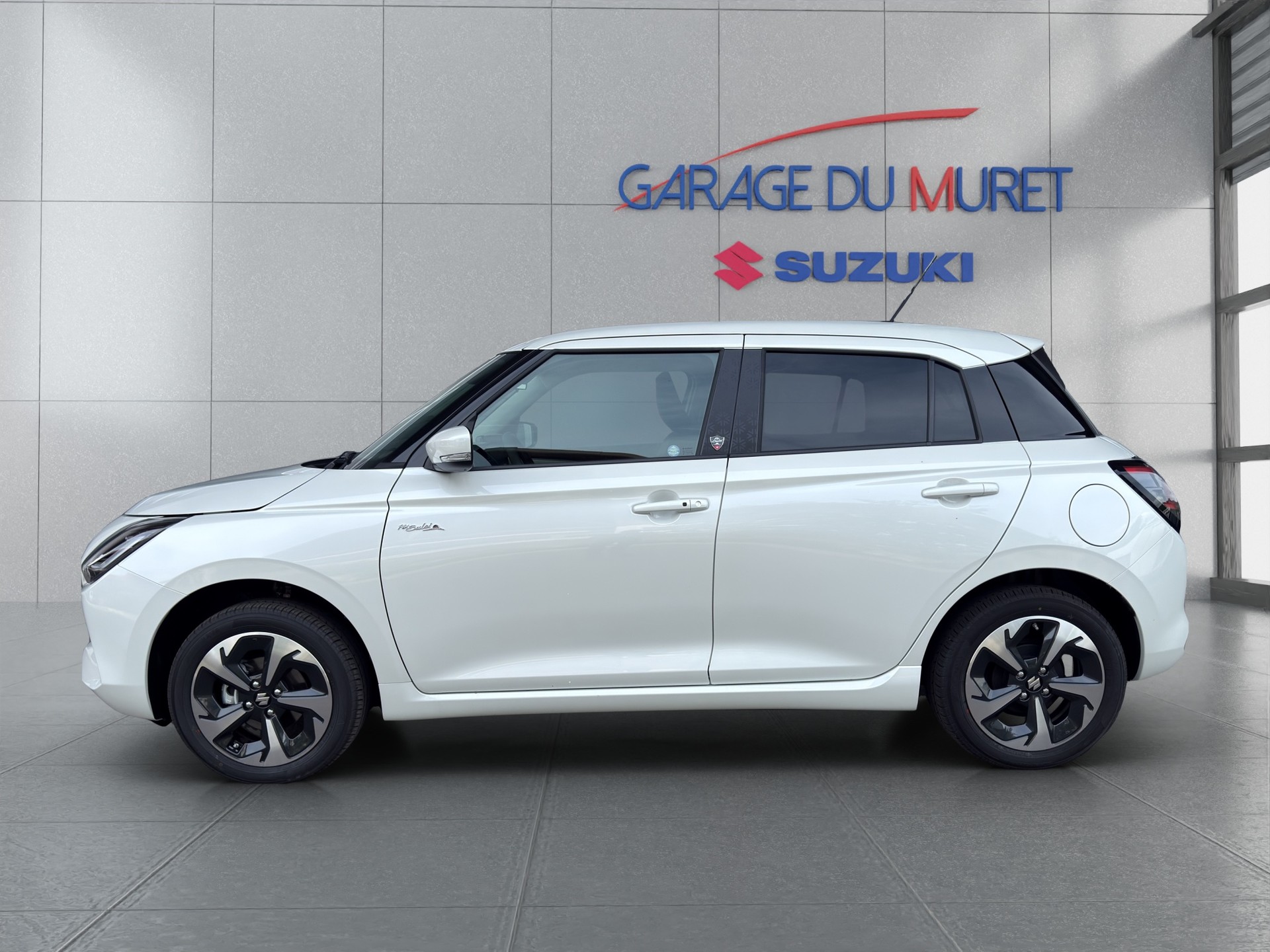 SUZUKI Swift 1.2 Piz Sulai Hybrid Top 4x4-image-1