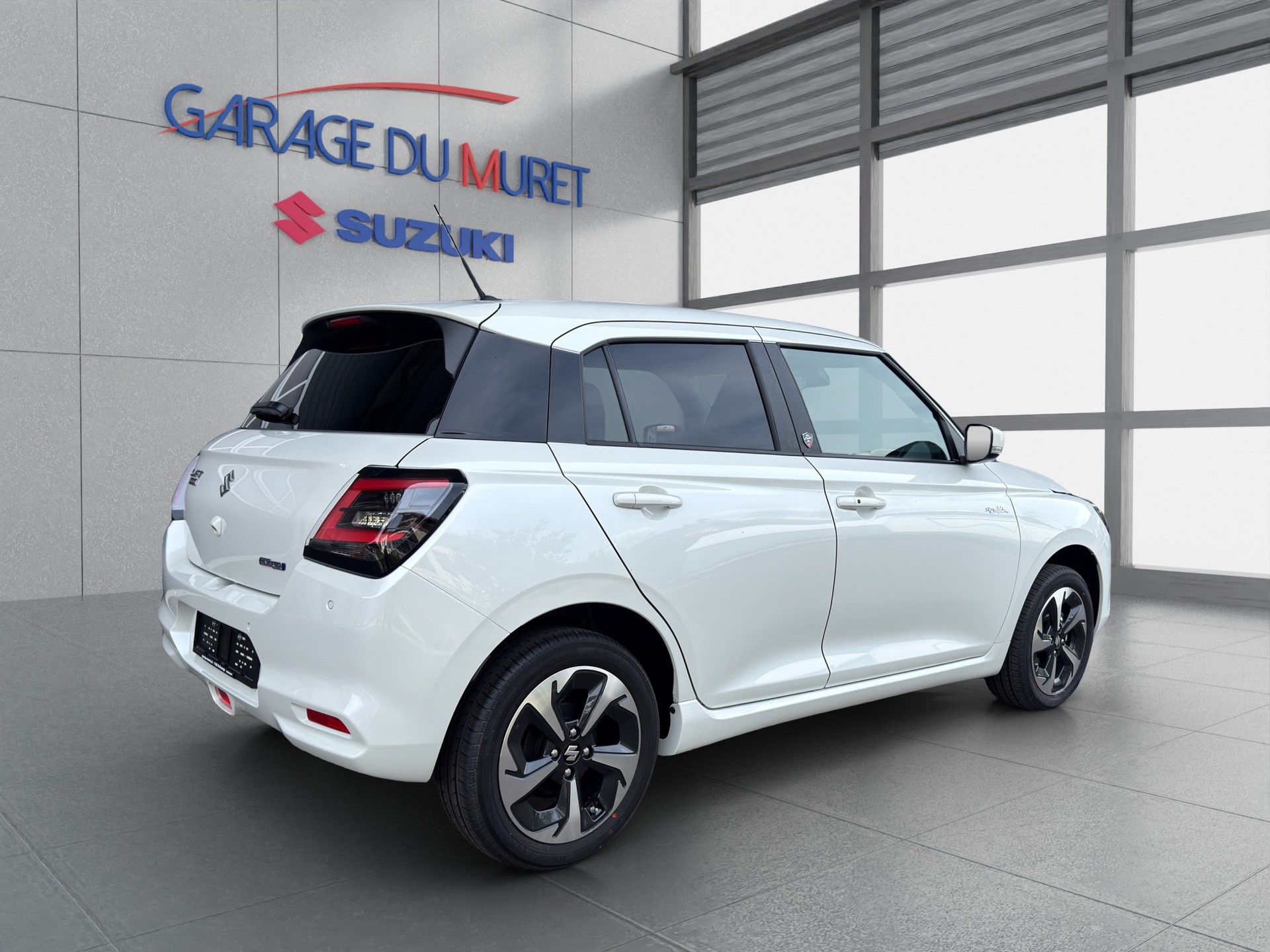 SUZUKI Swift 1.2 Piz Sulai Hybrid Top 4x4-image-4