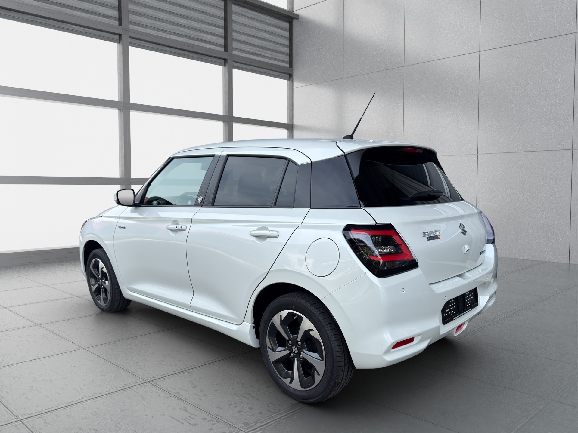 SUZUKI Swift 1.2 Piz Sulai Hybrid Top 4x4-image-2