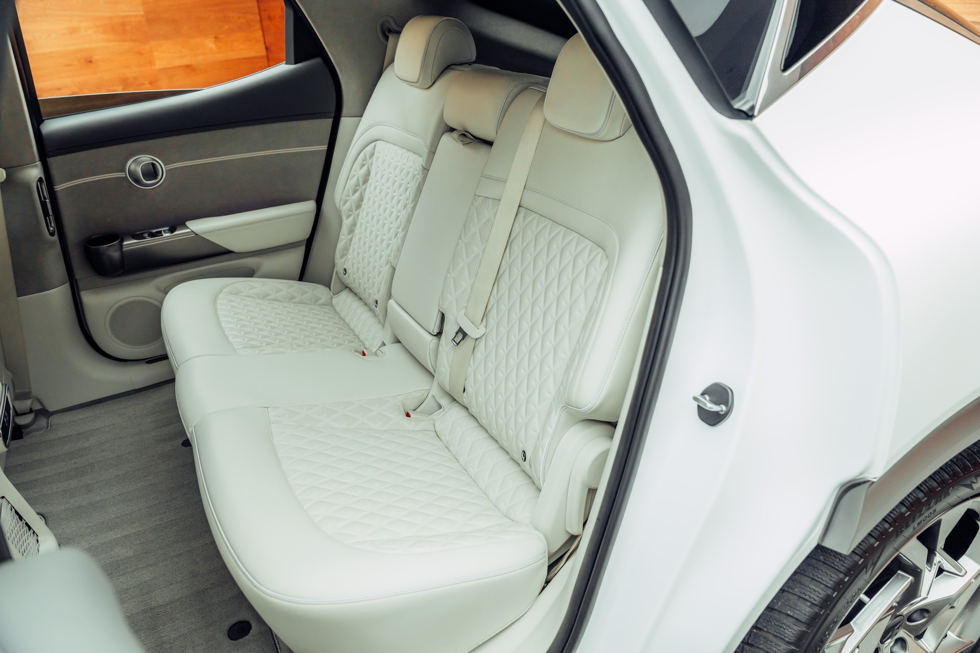 GENESIS GV60 77.4 kWh Sport Plus AWD-image-7