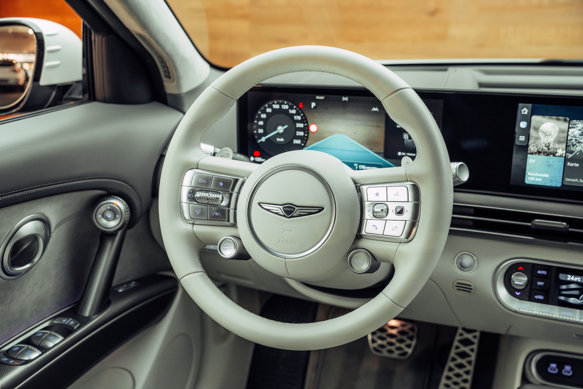 GENESIS GV60 77.4 kWh Sport Plus AWD-image-15