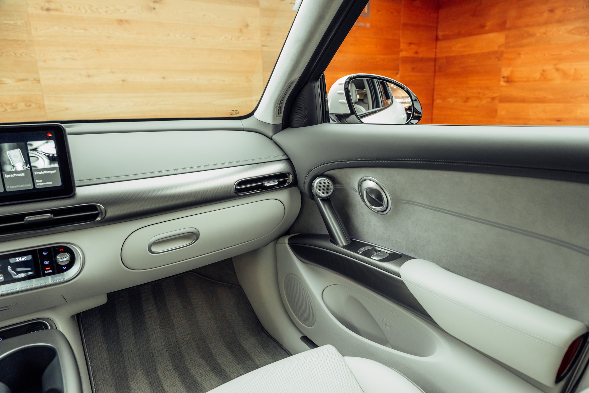 GENESIS GV60 77.4 kWh Sport Plus AWD-image-10