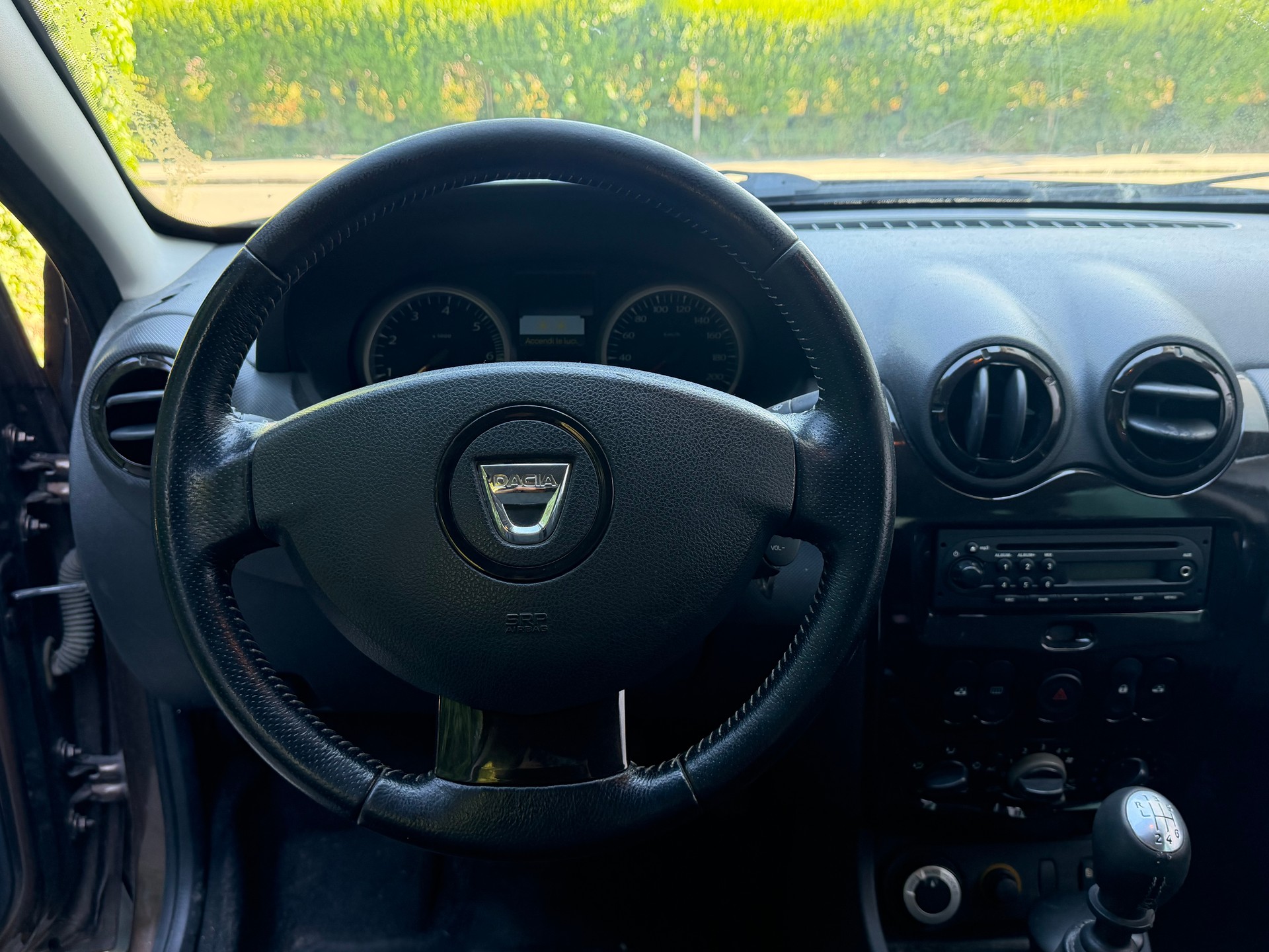 DACIA Duster 1.5 dCi Lauréate 4x4-image-12