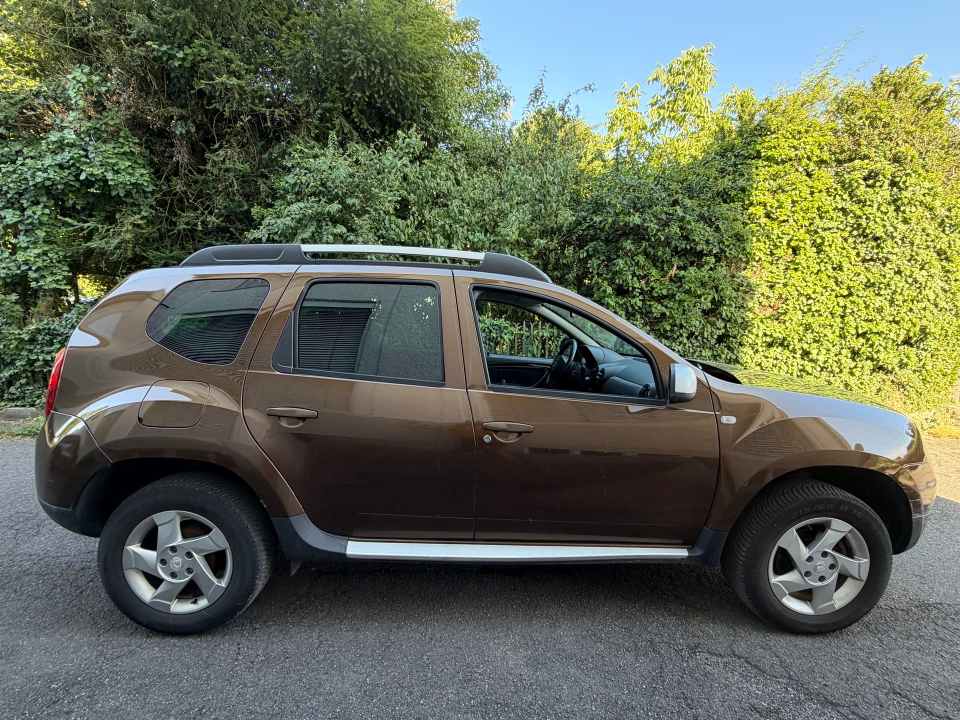 DACIA Duster 1.5 dCi Lauréate 4x4-image-1