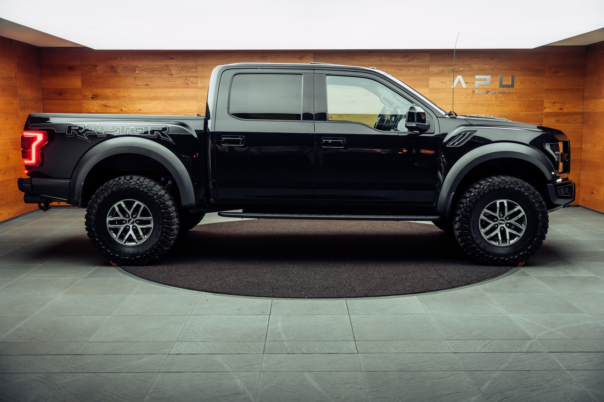 FORD F-150 Raptor SuperCrew 3.5 EcoBoost V6 4x4-image-9