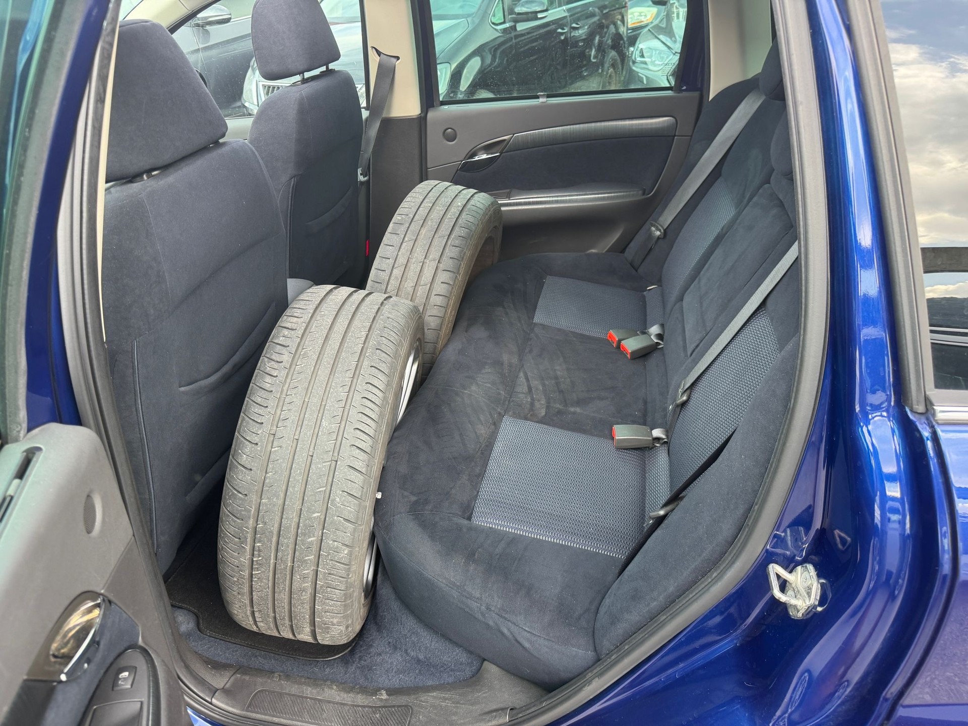 FIAT Croma 1.9 16V JTD Dynamic-image-9