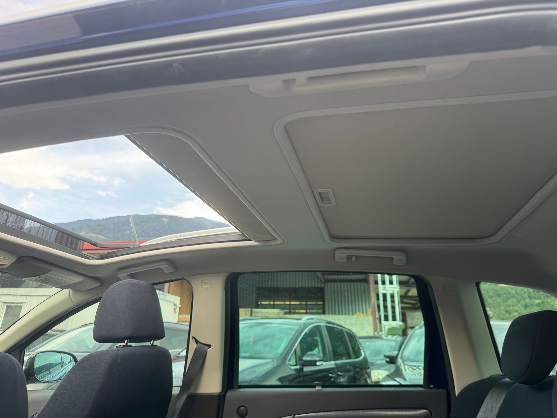 FIAT Croma 1.9 16V JTD Dynamic-image-8