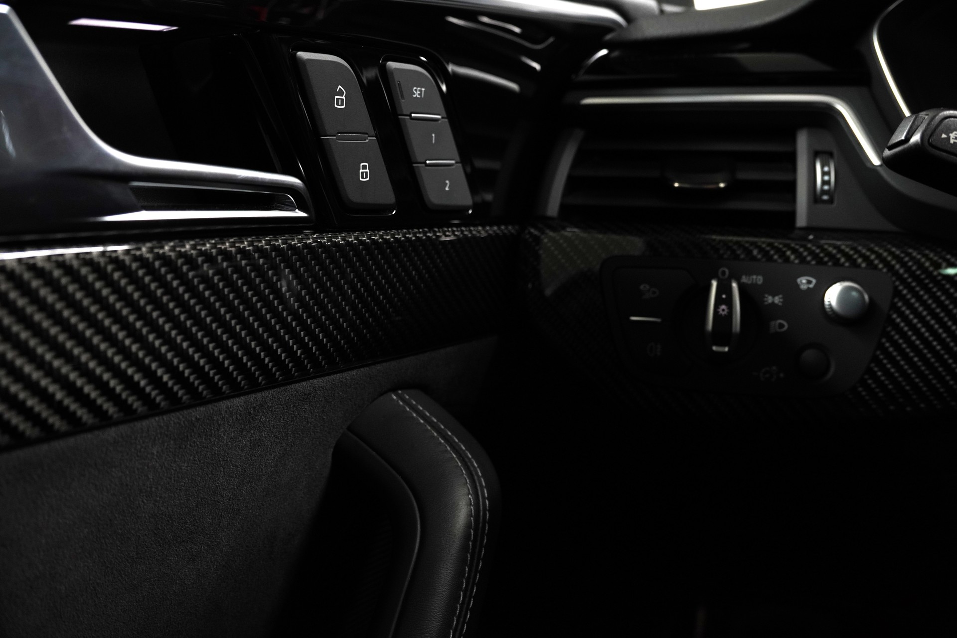 AUDI RS4 Avant 2.9 TFSI quattro tiptronic-image-24
