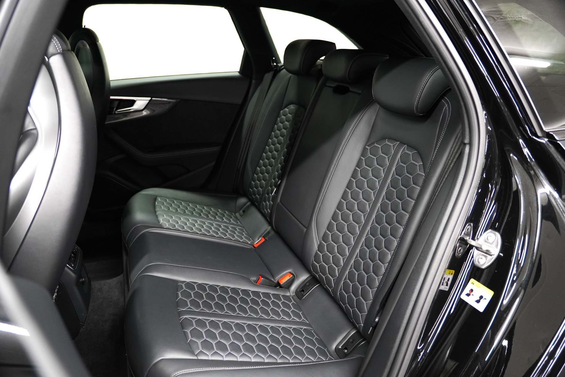AUDI RS4 Avant 2.9 TFSI quattro tiptronic-image-26