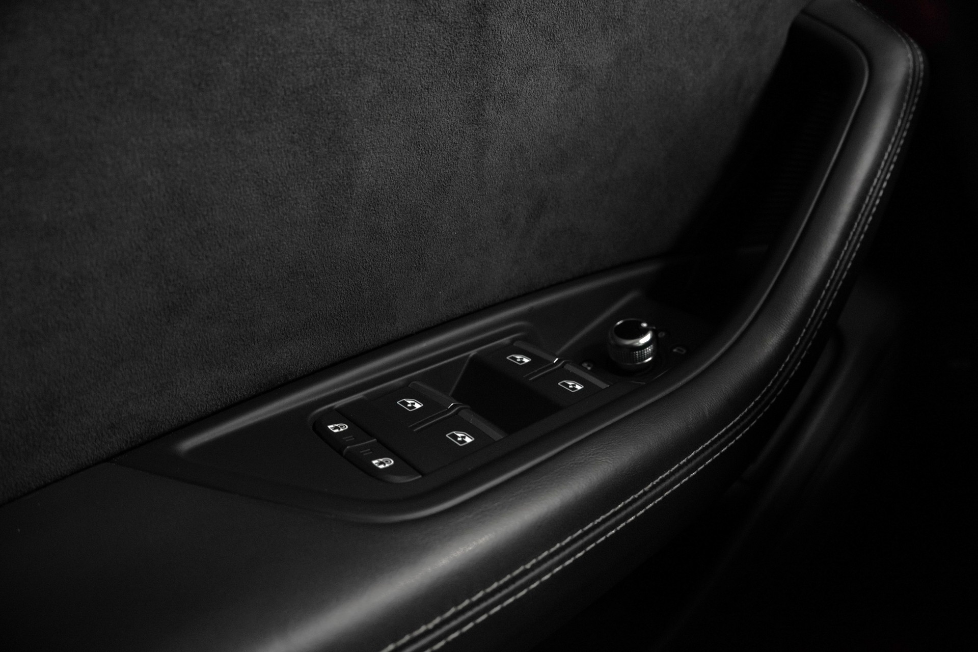 AUDI RS4 Avant 2.9 TFSI quattro tiptronic-image-23