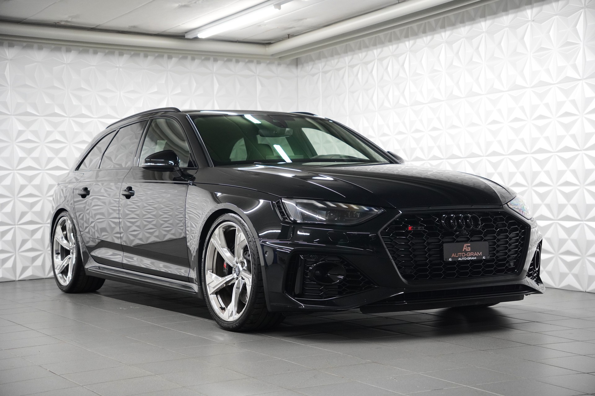AUDI RS4 Avant 2.9 TFSI quattro tiptronic-image-6