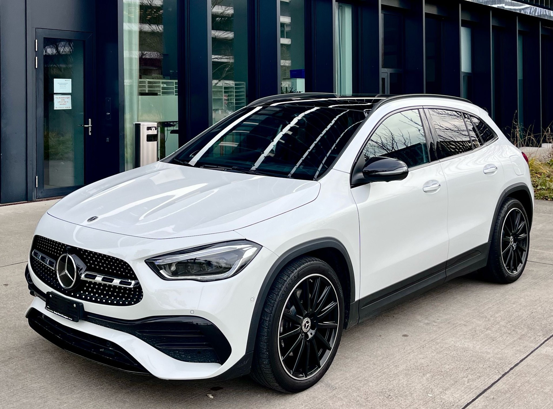 MERCEDES-BENZ GLA 250 4Matic AMG Line 8G-DCT