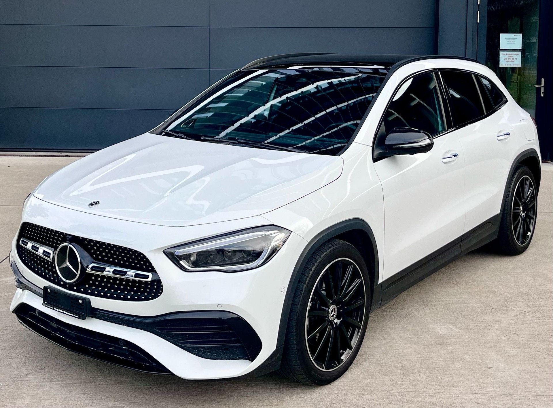 MERCEDES-BENZ GLA 250 4Matic AMG Line 8G-DCT-image-1