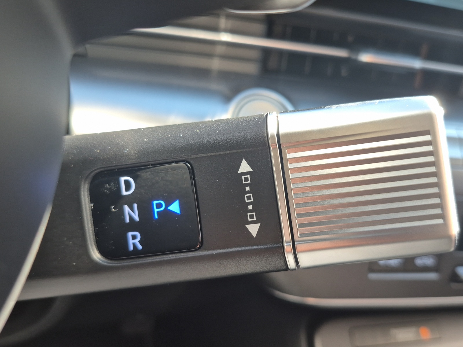 HYUNDAI Kona 65,4 kWh Electric Amplia Wärmepumpe-image-14