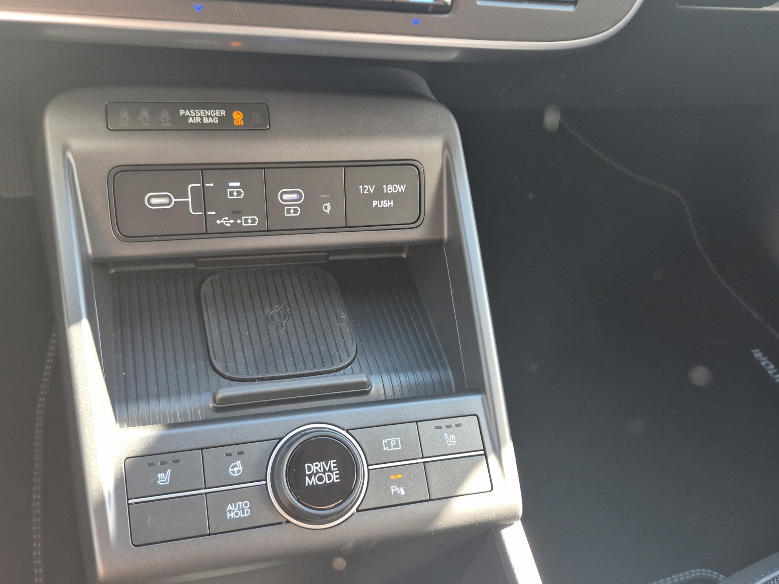 HYUNDAI Kona 65,4 kWh Electric Amplia Wärmepumpe-image-15