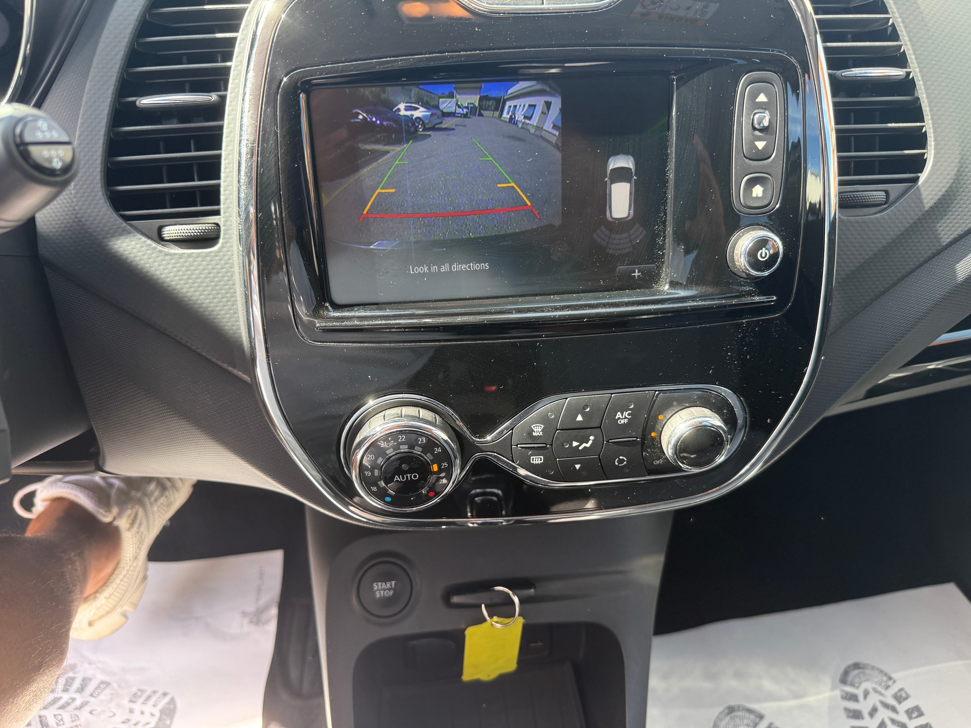 RENAULT Captur 1.2 T 16V Privilège EDC-image-10