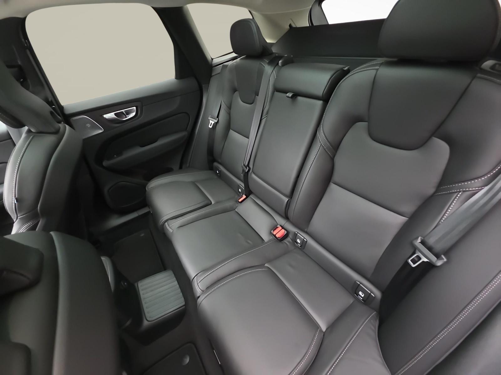 VOLVO XC60 2.0 T6 TE Ultra Dark eAWD-image-10