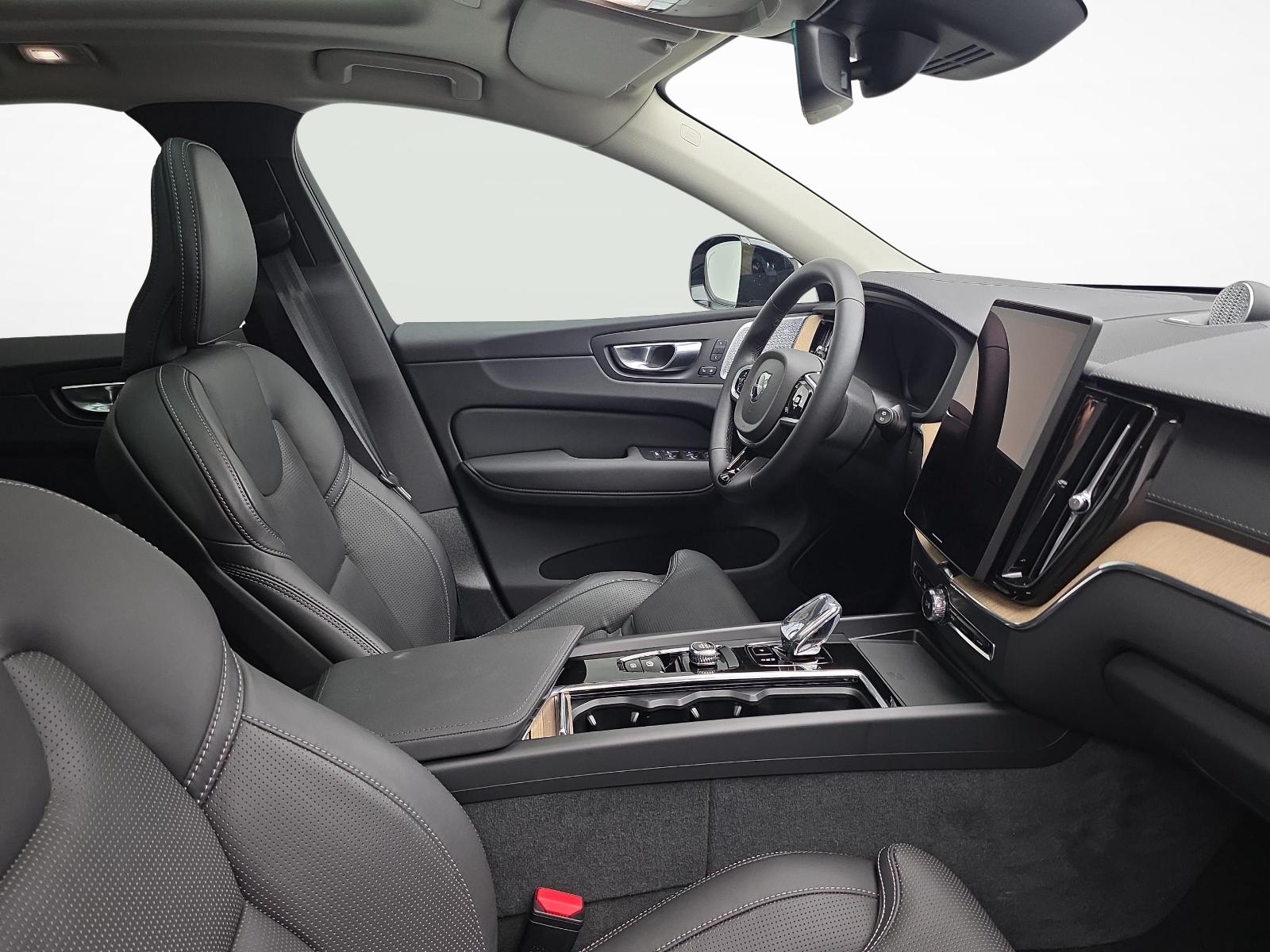VOLVO XC60 2.0 T6 TE Ultra Dark eAWD-image-9